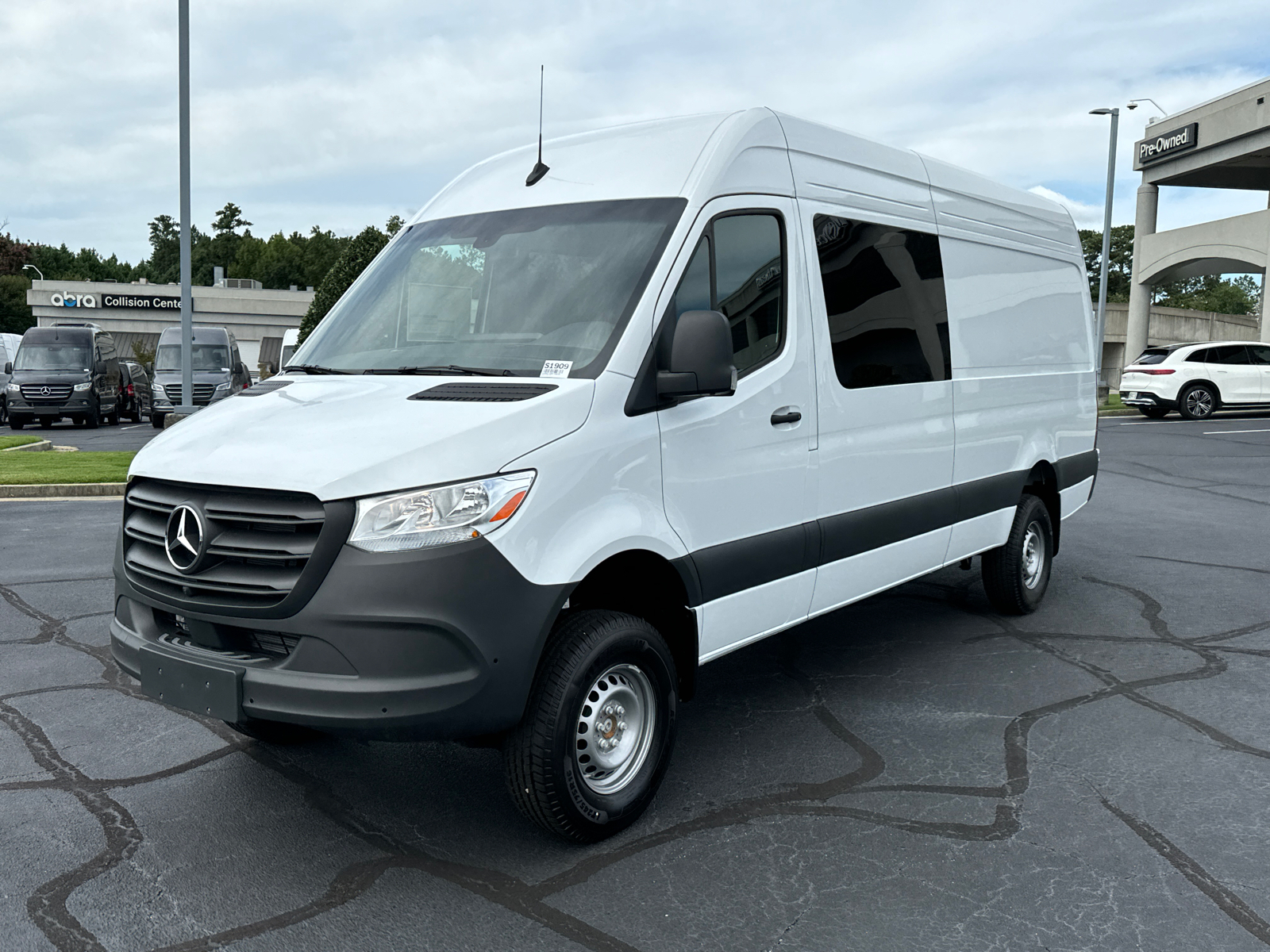 2024 Mercedes-Benz Sprinter 2500 Crew 170 WB 3