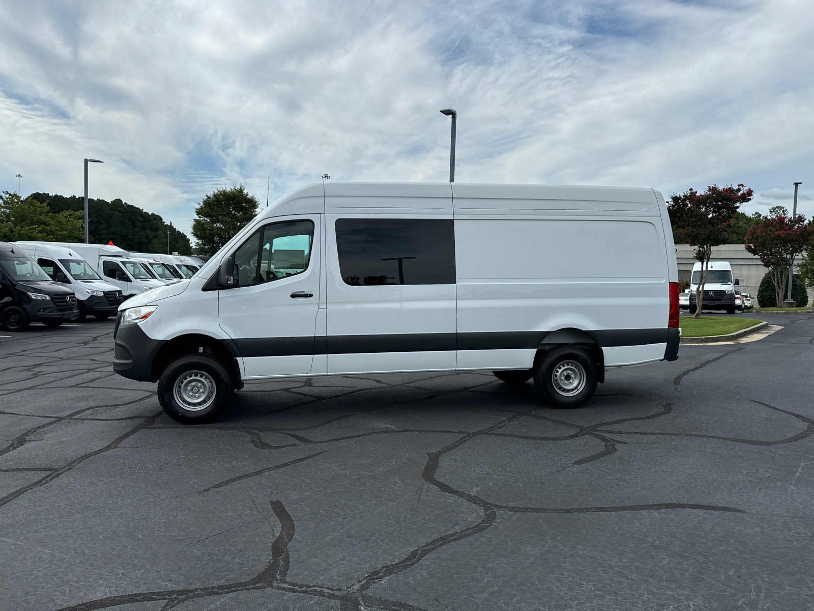 2024 Mercedes-Benz Sprinter 2500 Crew 170 WB 4