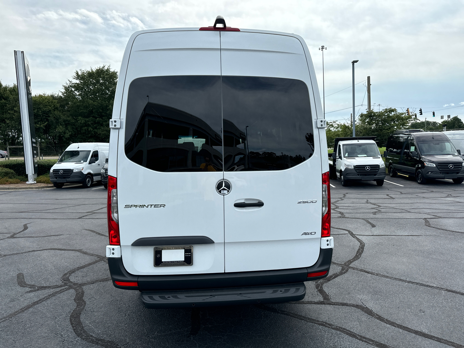 2024 Mercedes-Benz Sprinter 2500 Crew 170 WB 6