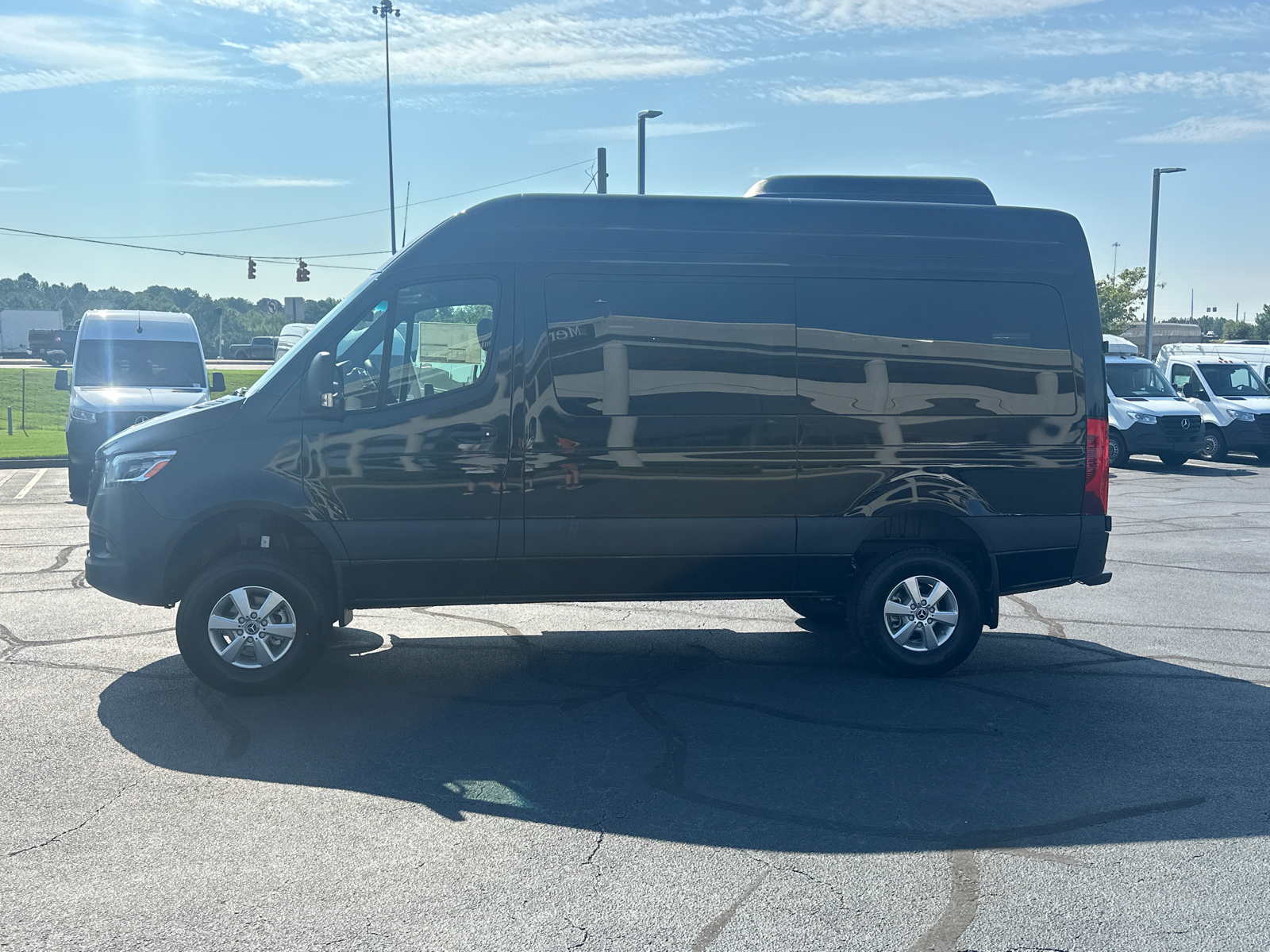 2024 Mercedes-Benz Sprinter 2500 Passenger 144 WB 4