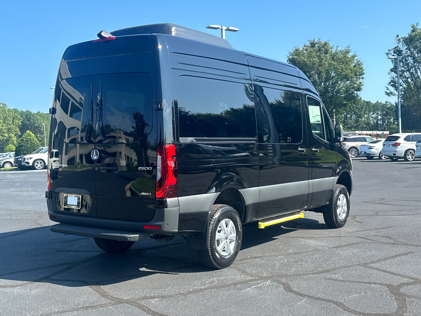 2024 Mercedes-Benz Sprinter 2500 Passenger 144 WB 7