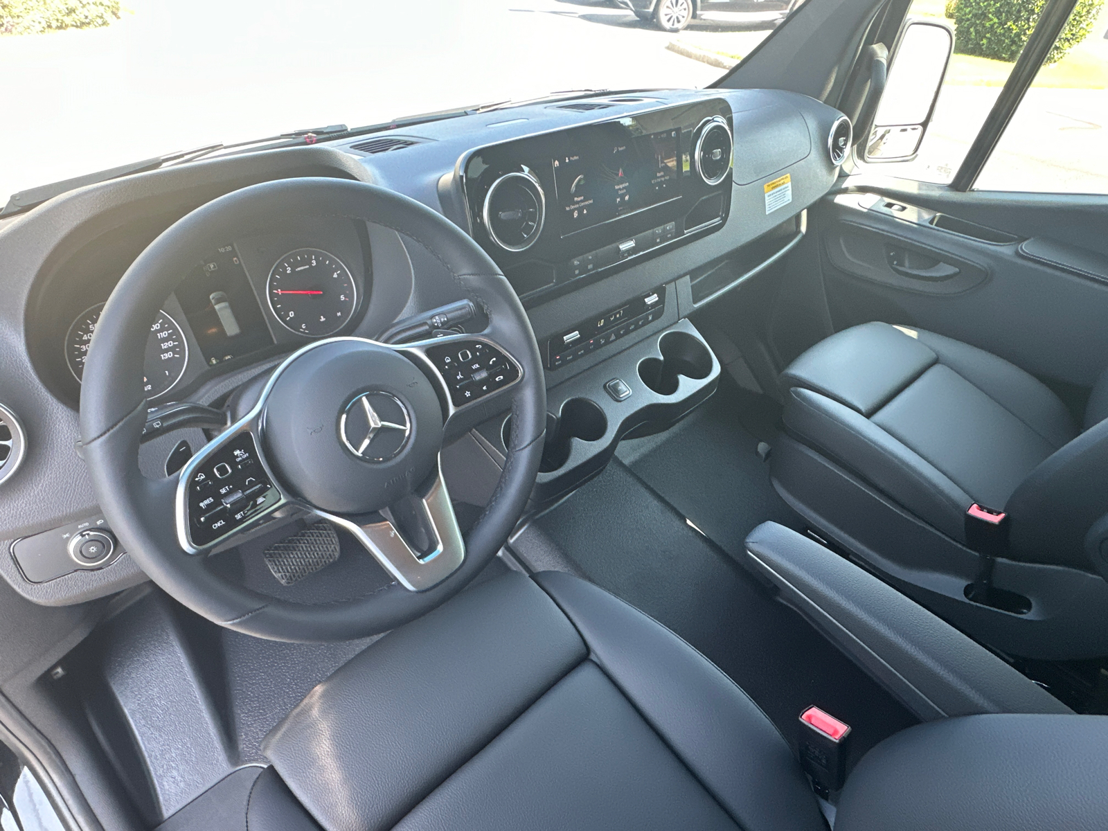 2024 Mercedes-Benz Sprinter 2500 Passenger 144 WB 22