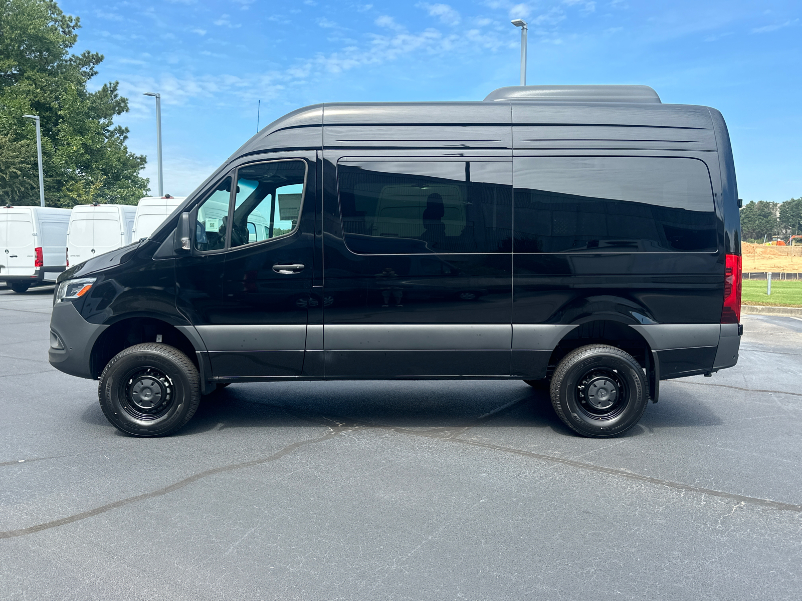 2024 Mercedes-Benz Sprinter 2500 Passenger 144 WB 4