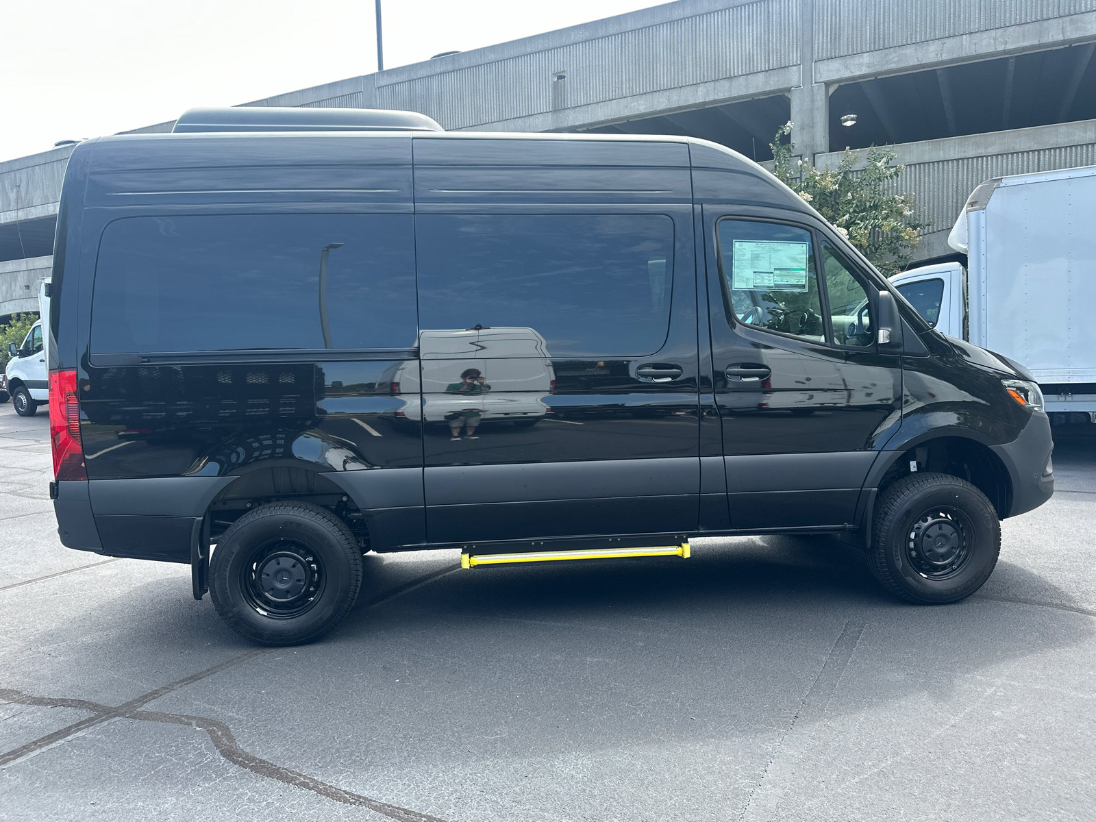 2024 Mercedes-Benz Sprinter 2500 Passenger 144 WB 8