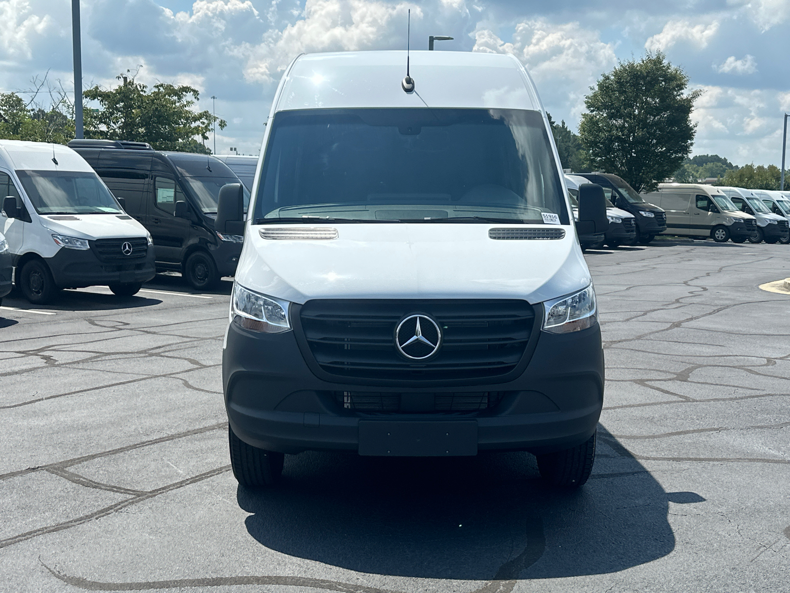 2024 Mercedes-Benz Sprinter 2500 Cargo 170 WB 2