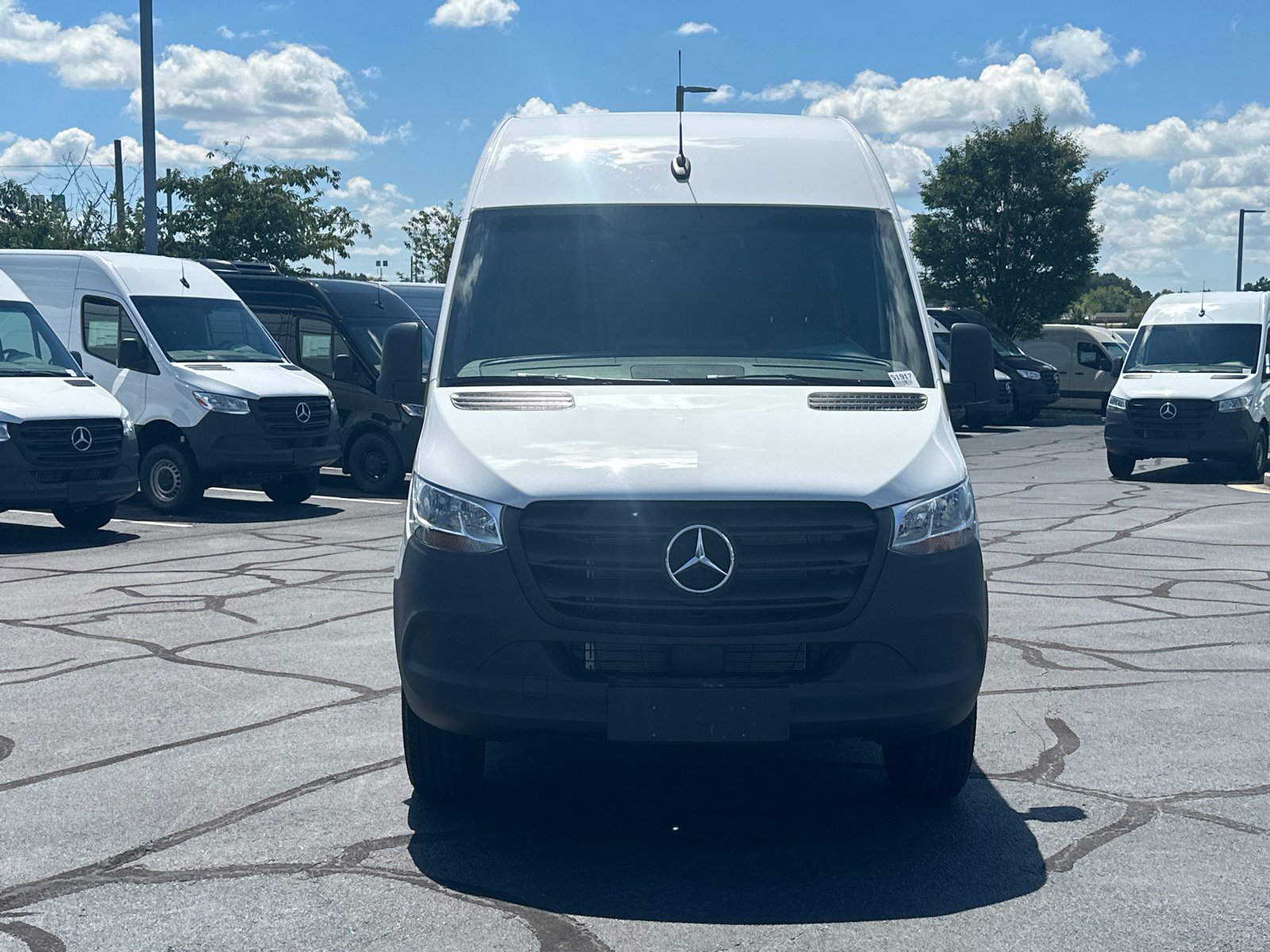 2024 Mercedes-Benz Sprinter 2500 Cargo 170 WB 2