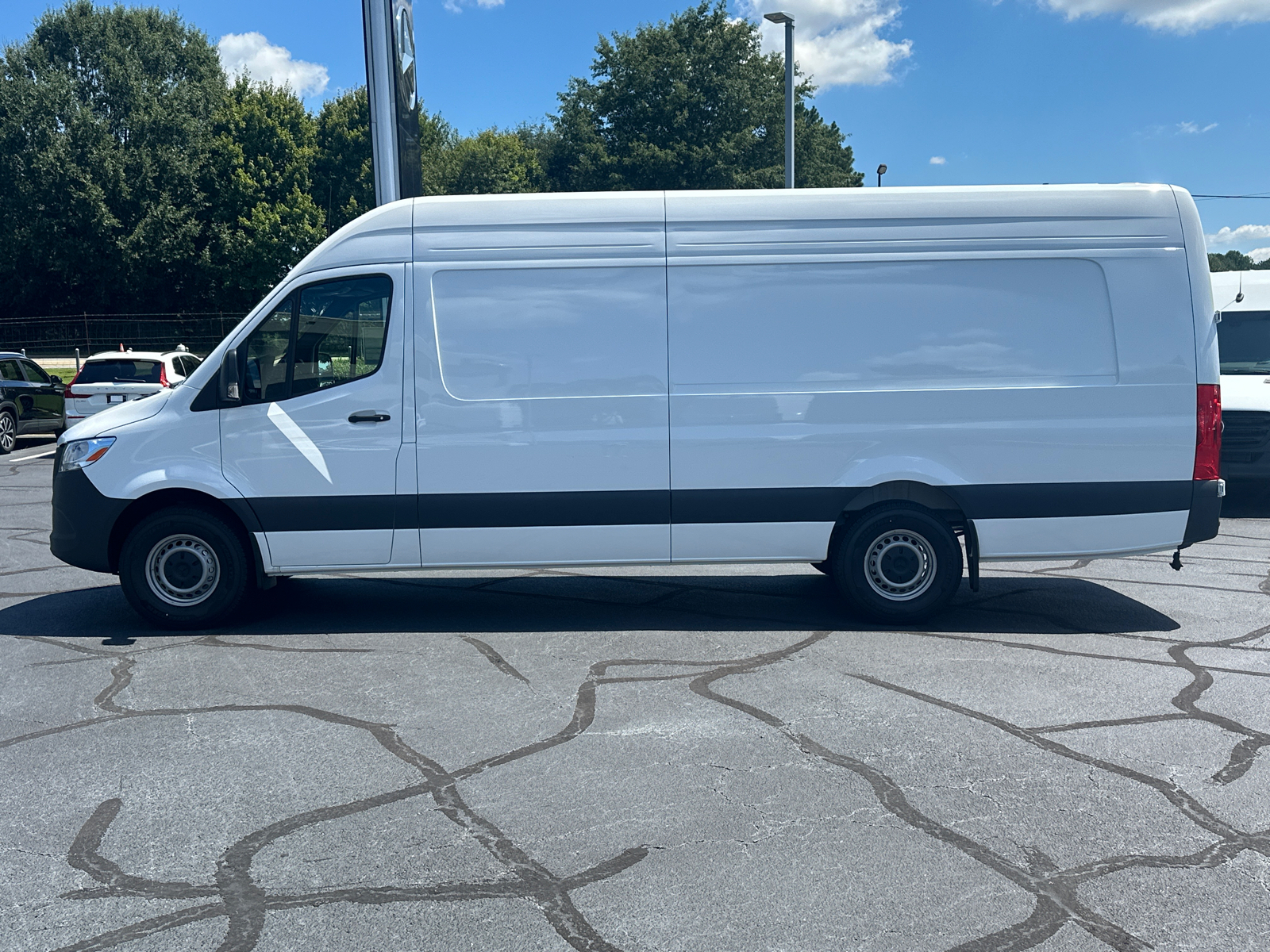 2024 Mercedes-Benz Sprinter 2500 Cargo 170 WB 4