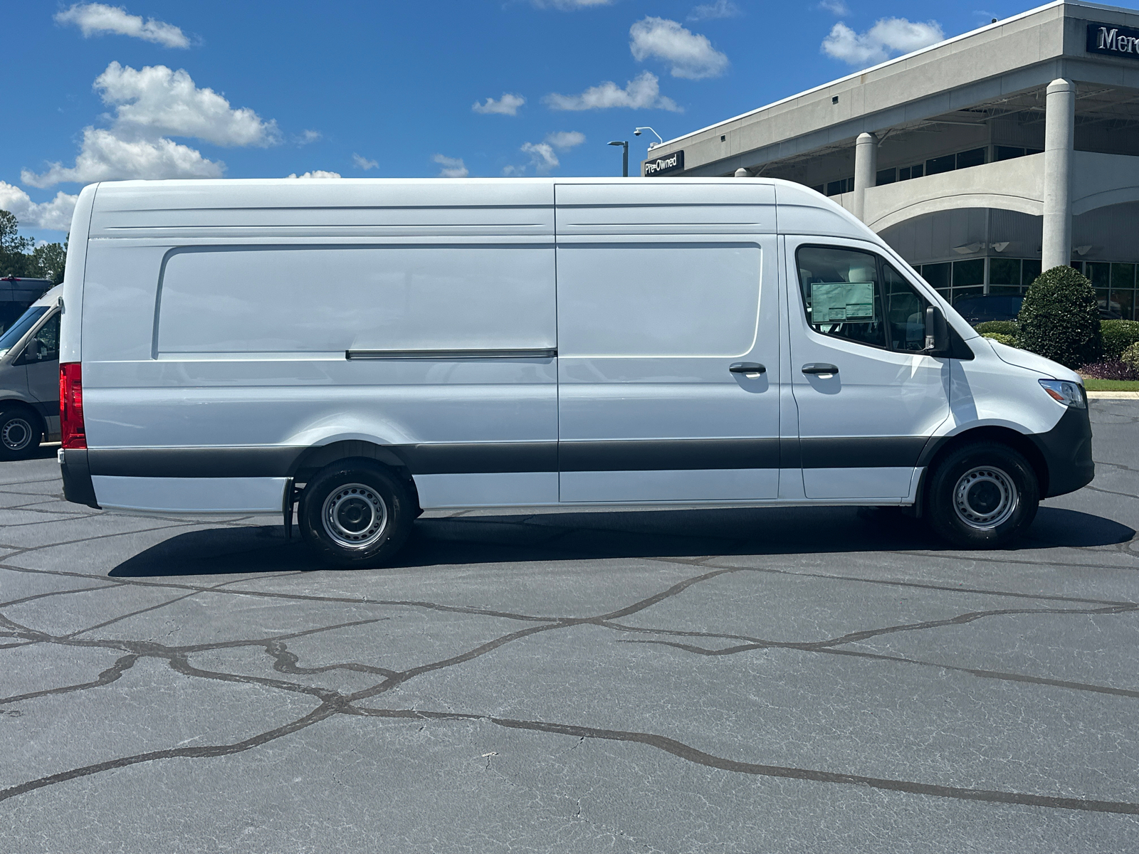 2024 Mercedes-Benz Sprinter 2500 Cargo 170 WB 8