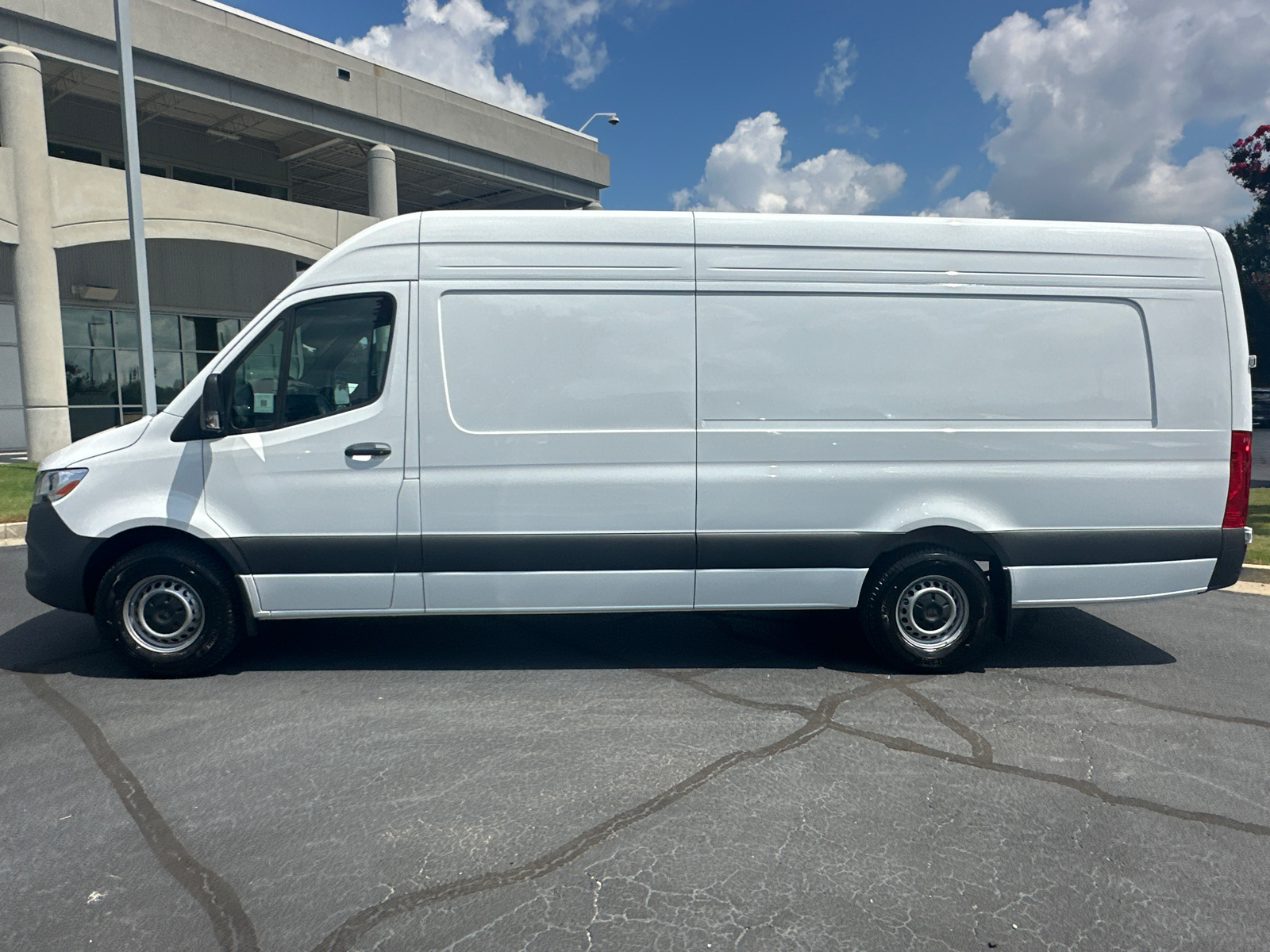 2024 Mercedes-Benz Sprinter 2500 Cargo 170 WB 4