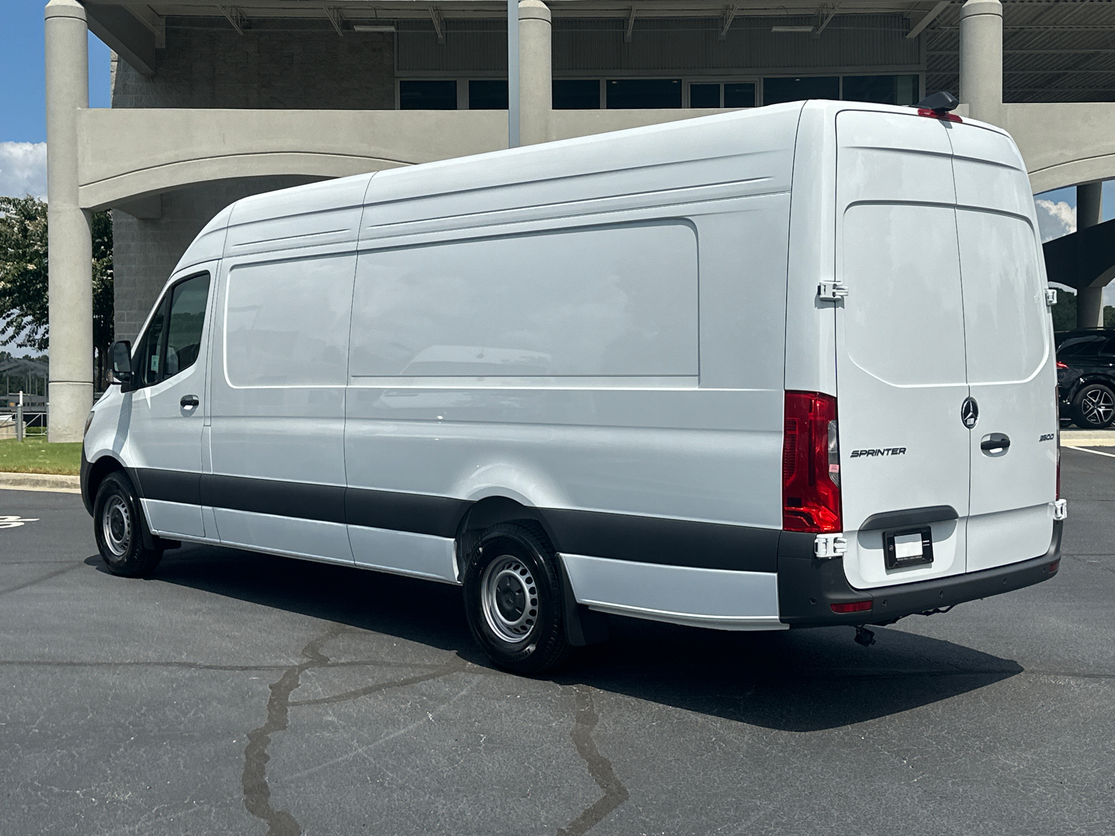 2024 Mercedes-Benz Sprinter 2500 Cargo 170 WB 5