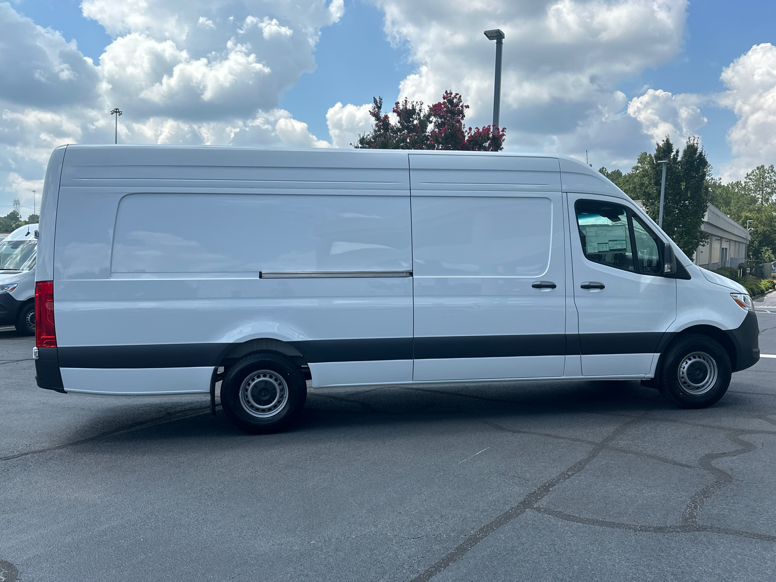 2024 Mercedes-Benz Sprinter 2500 Cargo 170 WB 8