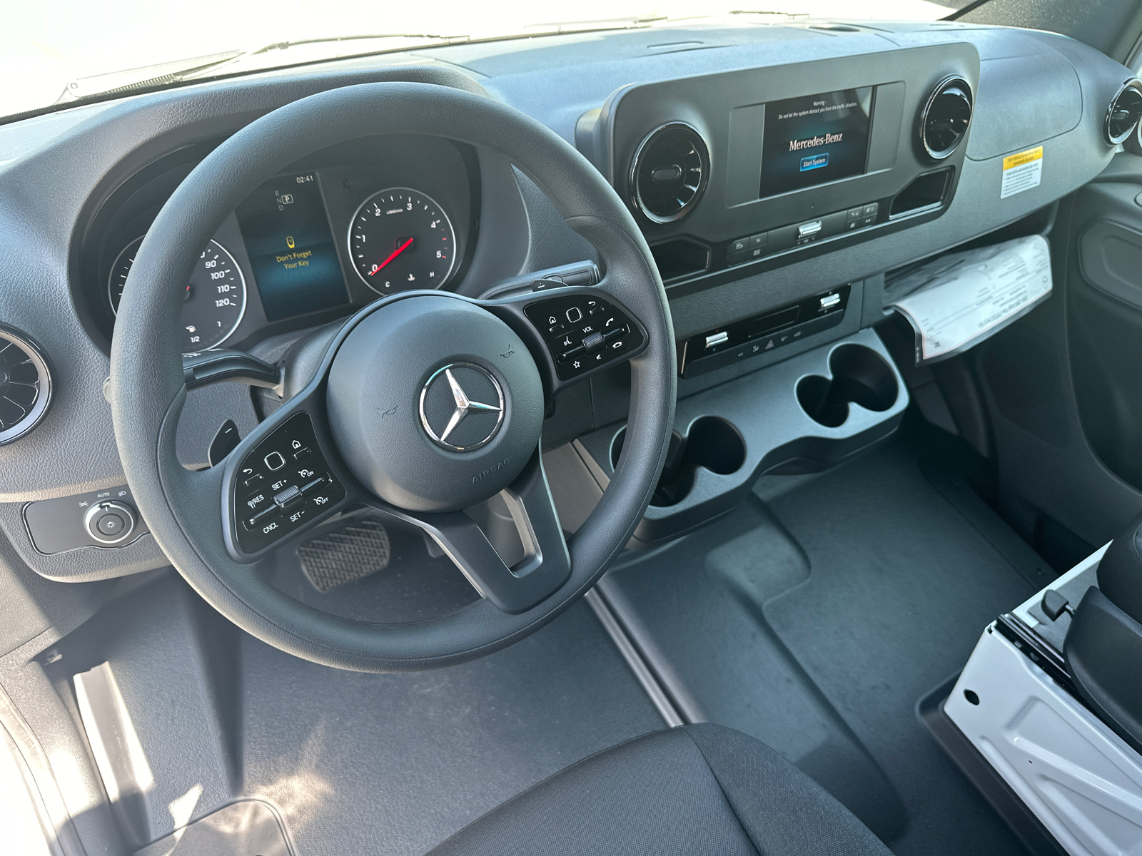 2024 Mercedes-Benz Sprinter 2500 Cargo 170 WB 19