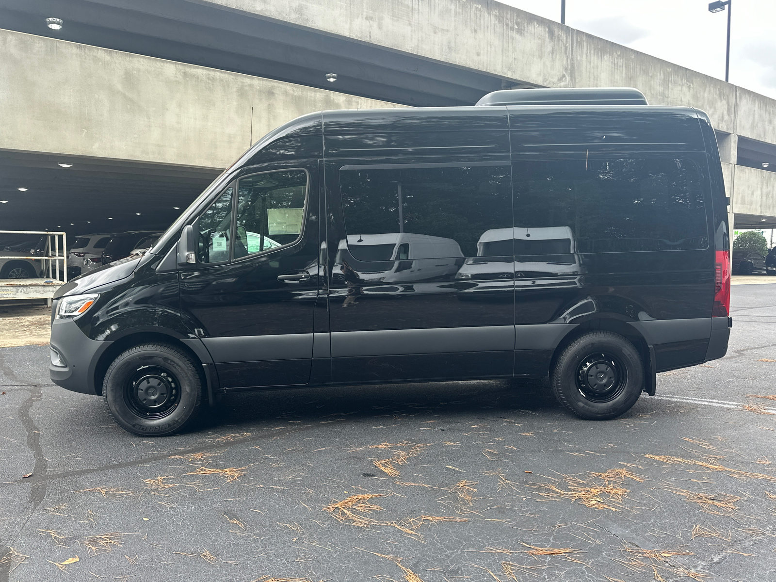 2024 Mercedes-Benz Sprinter 2500 Passenger 144 WB 4