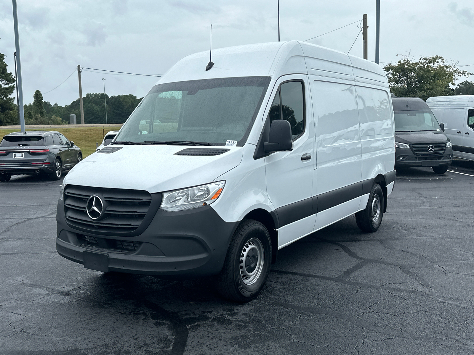 2024 Mercedes-Benz Sprinter 2500 Cargo 144 WB 3