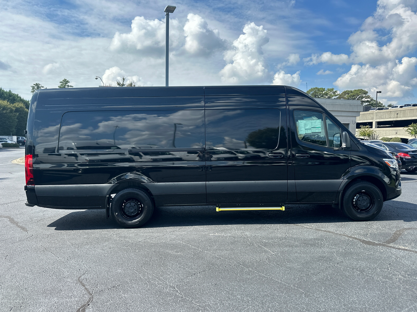 2024 Mercedes-Benz Sprinter 2500 Cargo 170 WB 8