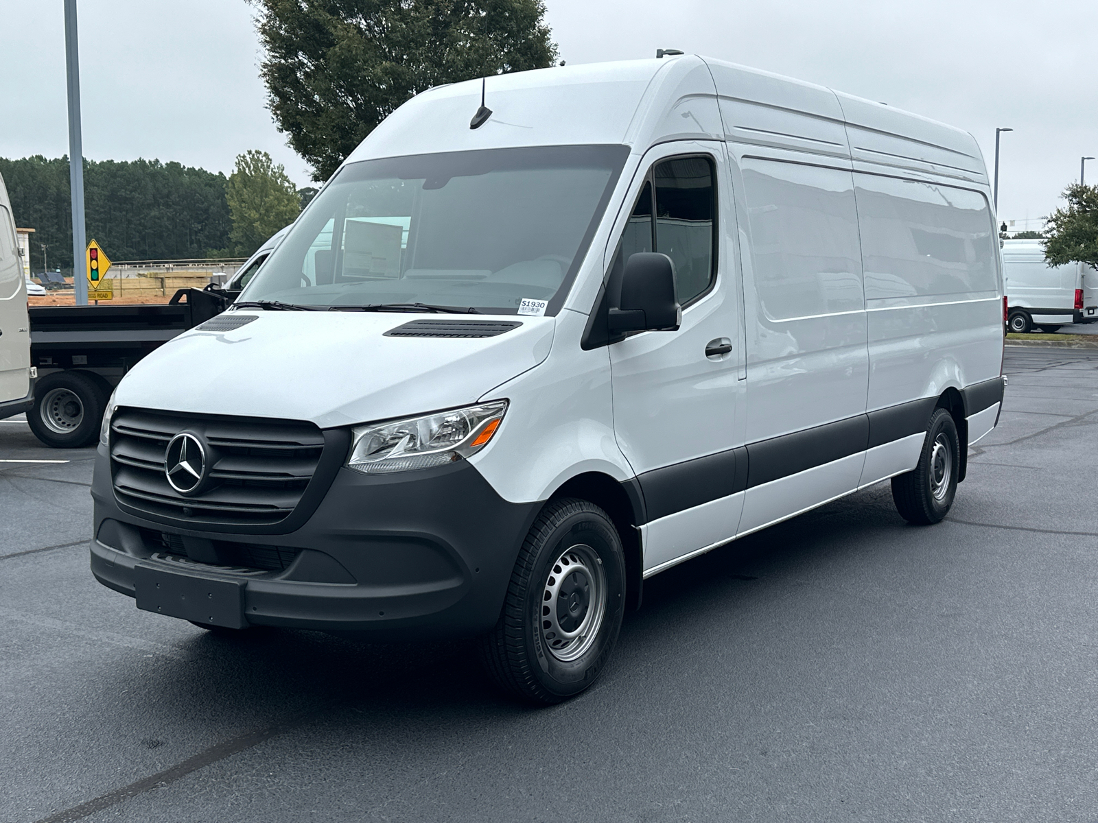 2024 Mercedes-Benz Sprinter 2500 Cargo 170 WB 3