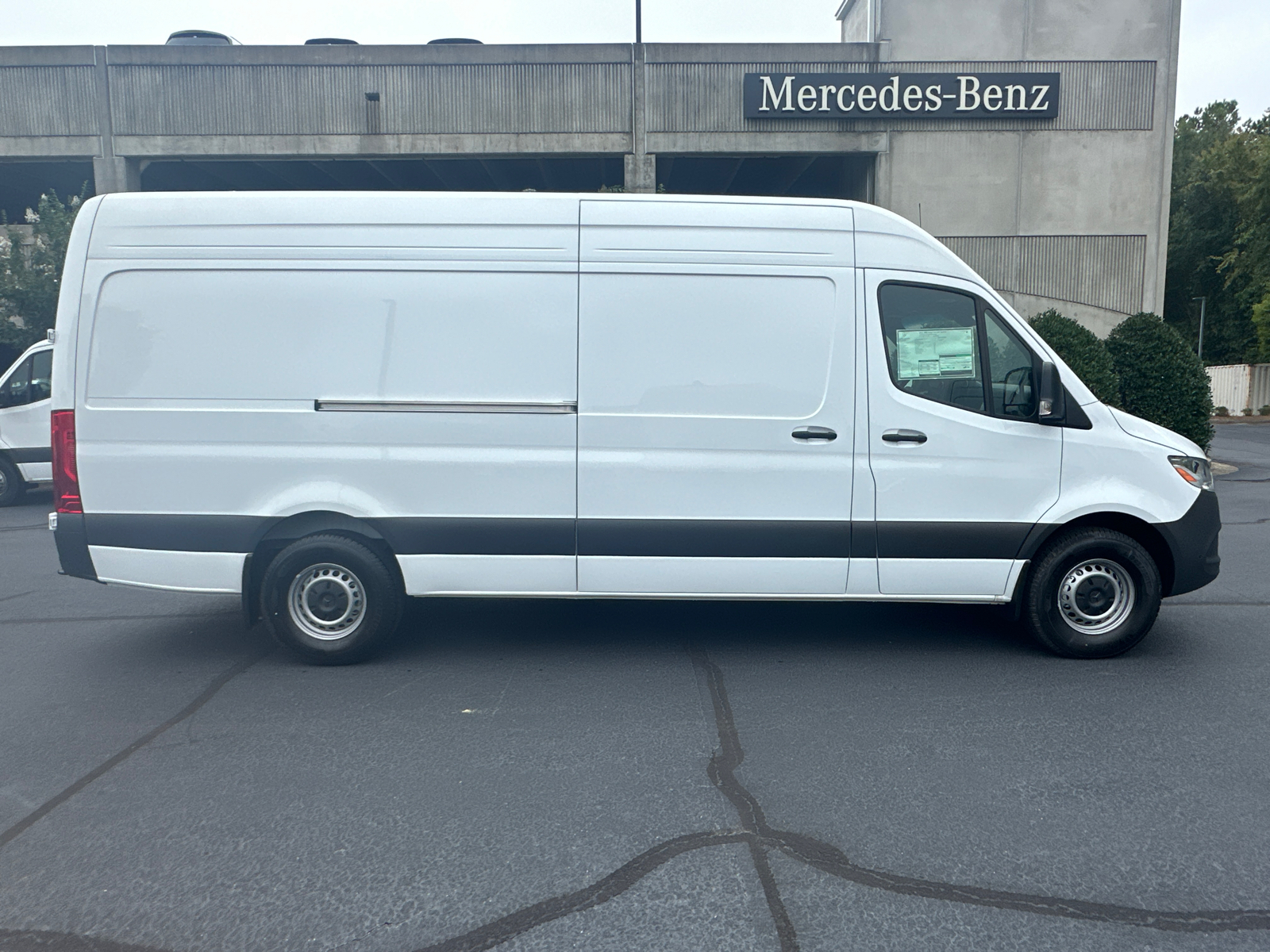 2024 Mercedes-Benz Sprinter 2500 Cargo 170 WB 8