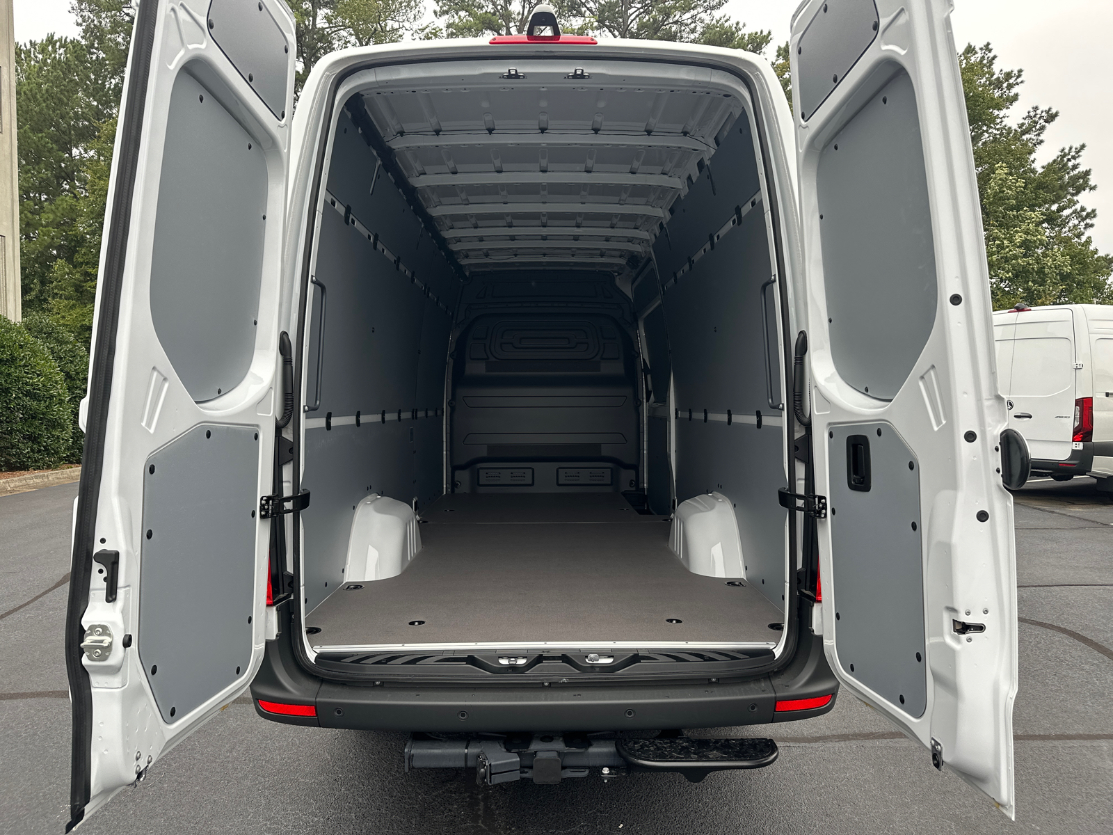 2024 Mercedes-Benz Sprinter 2500 Cargo 170 WB 17