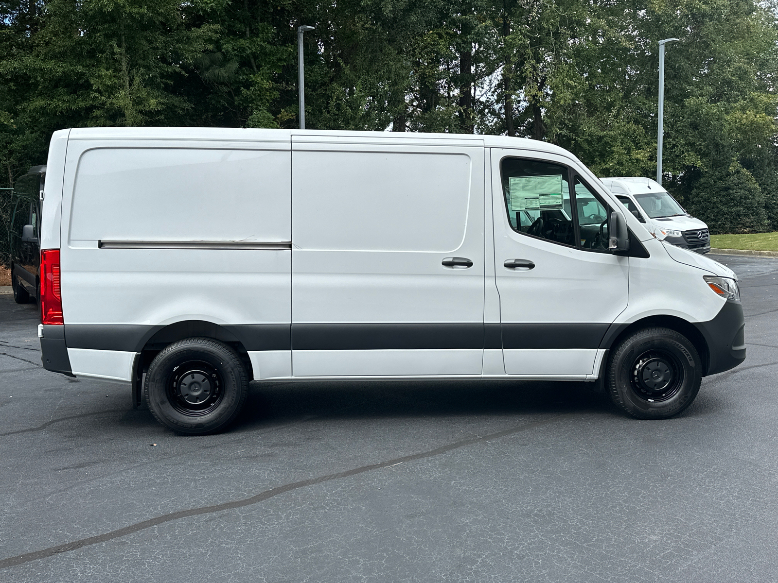 2024 Mercedes-Benz Sprinter 2500 Cargo 144 WB 8