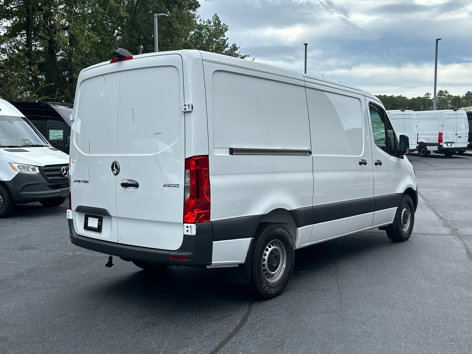 2025 Mercedes-Benz Sprinter 2500 Cargo 144 WB 7