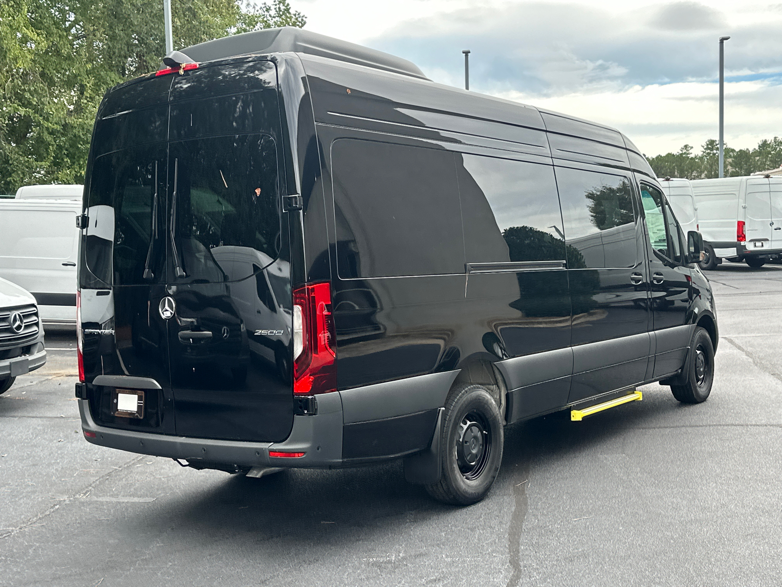 2024 Mercedes-Benz Sprinter 2500 Passenger 170 WB 7