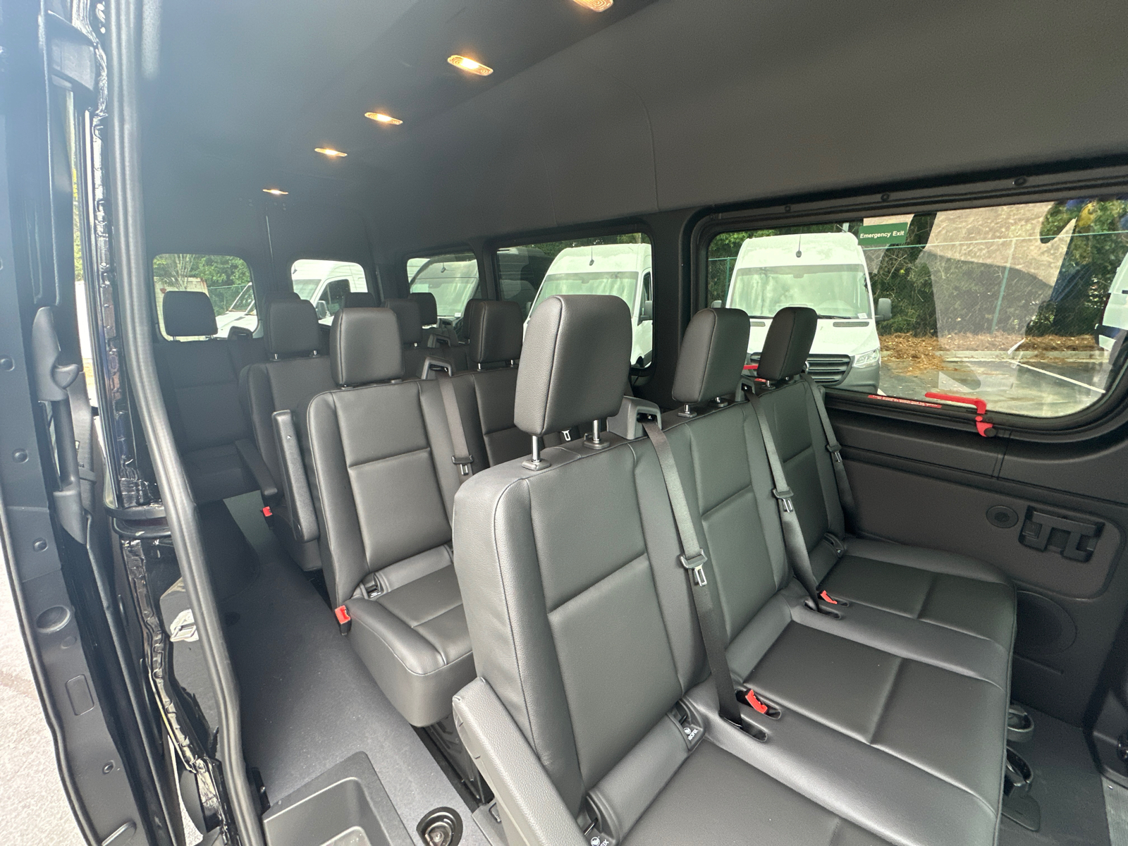 2024 Mercedes-Benz Sprinter 2500 Passenger 170 WB 17