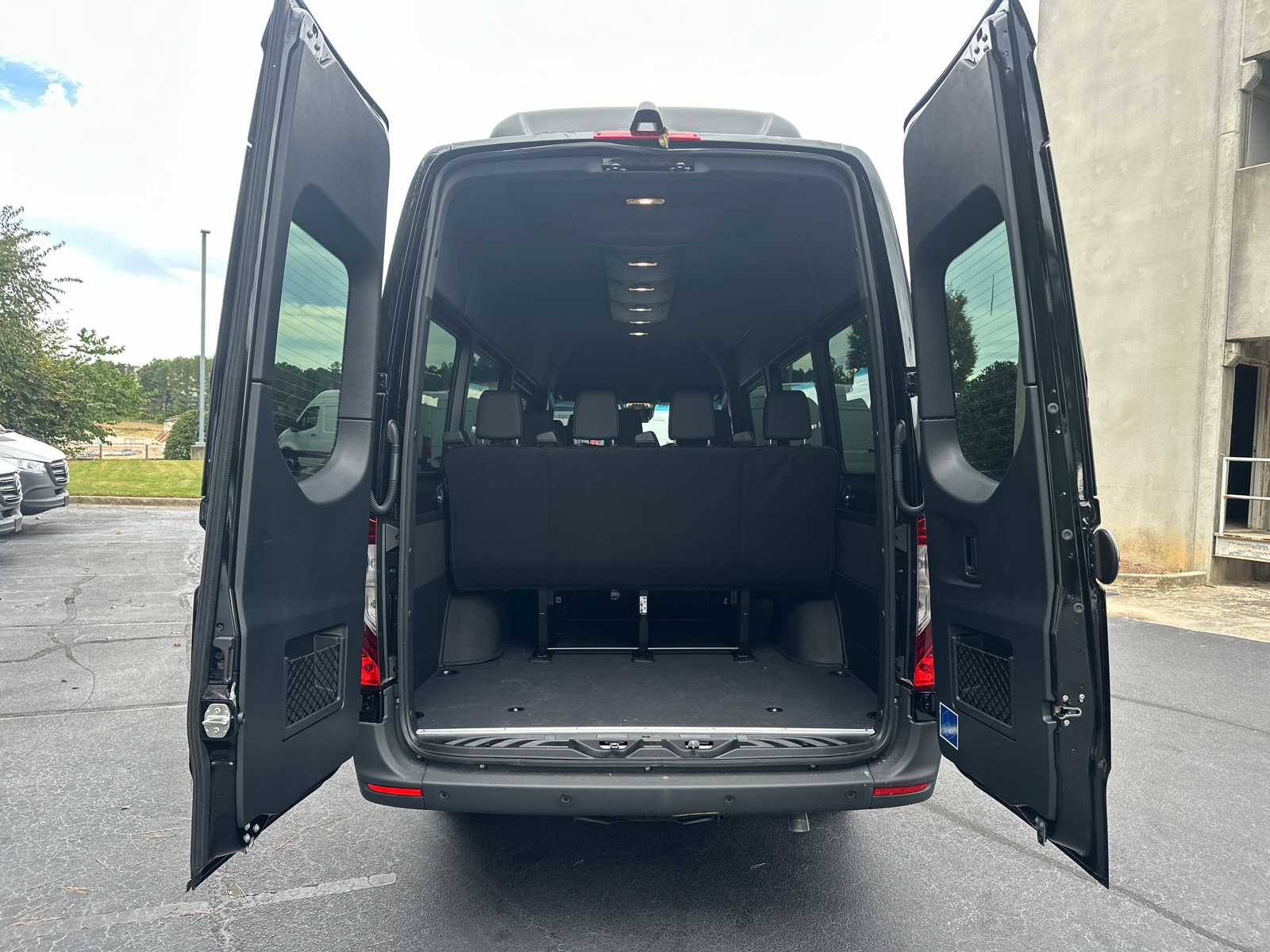 2024 Mercedes-Benz Sprinter 2500 Passenger 170 WB 18