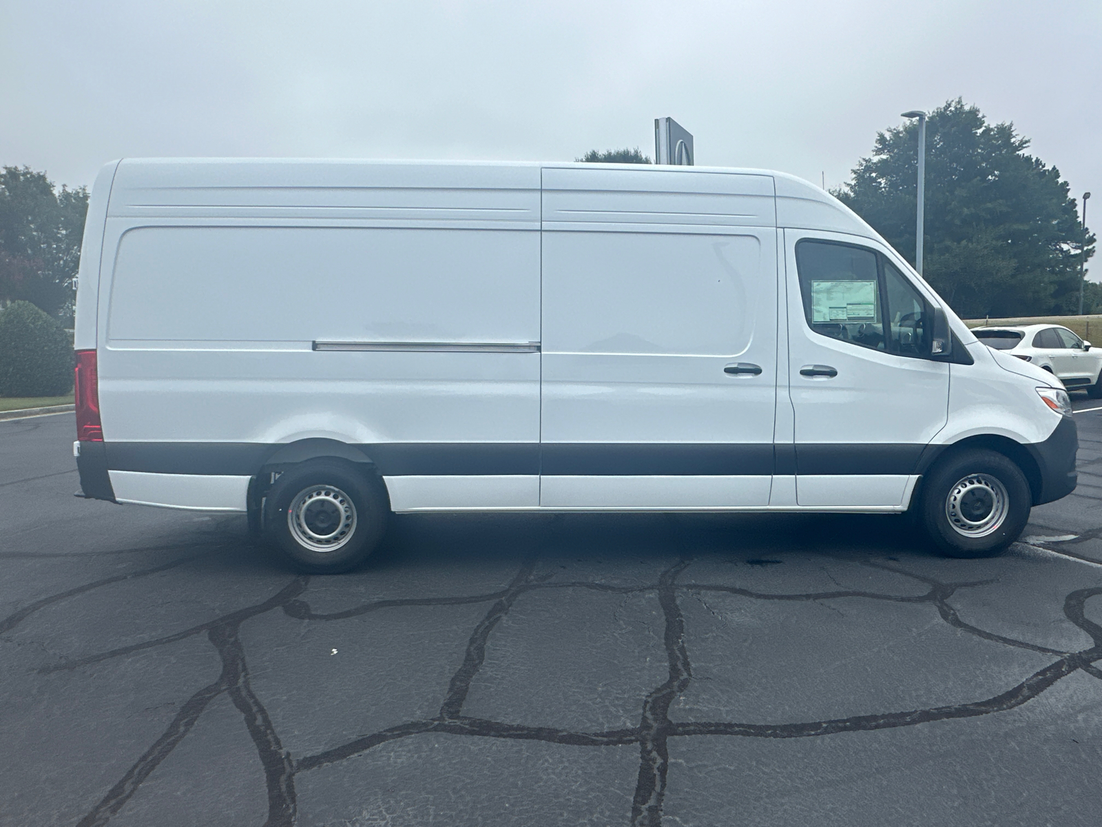 2025 Mercedes-Benz Sprinter 2500 Cargo 170 WB 8