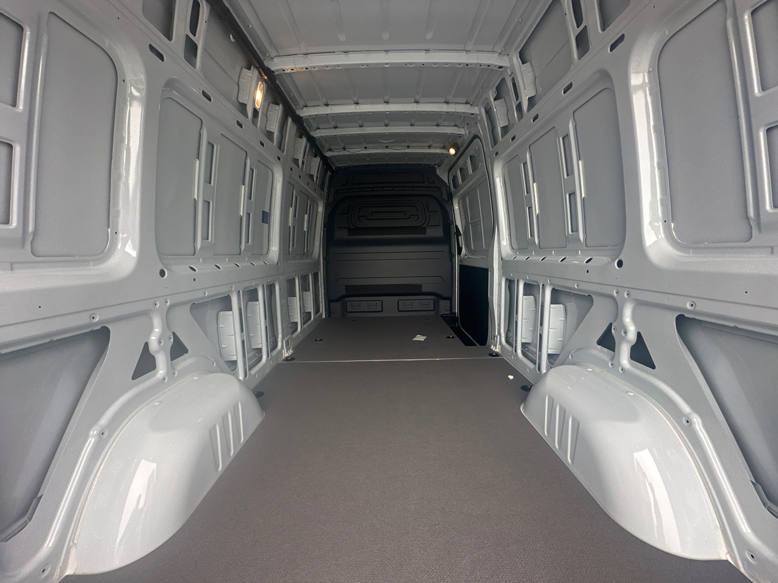 2025 Mercedes-Benz Sprinter 2500 Cargo 170 WB 18