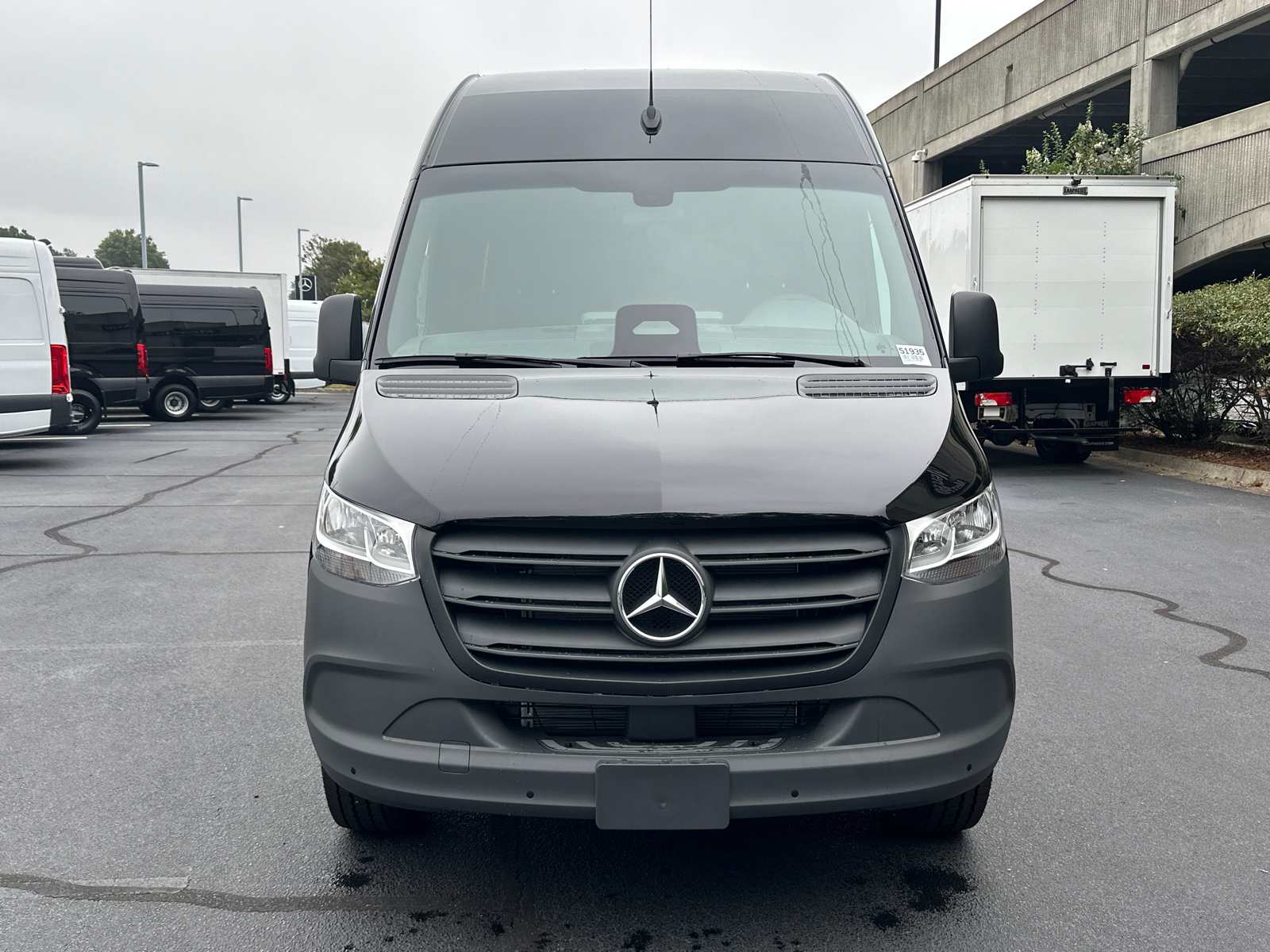 2025 Mercedes-Benz Sprinter 2500 Cargo 144 WB 2