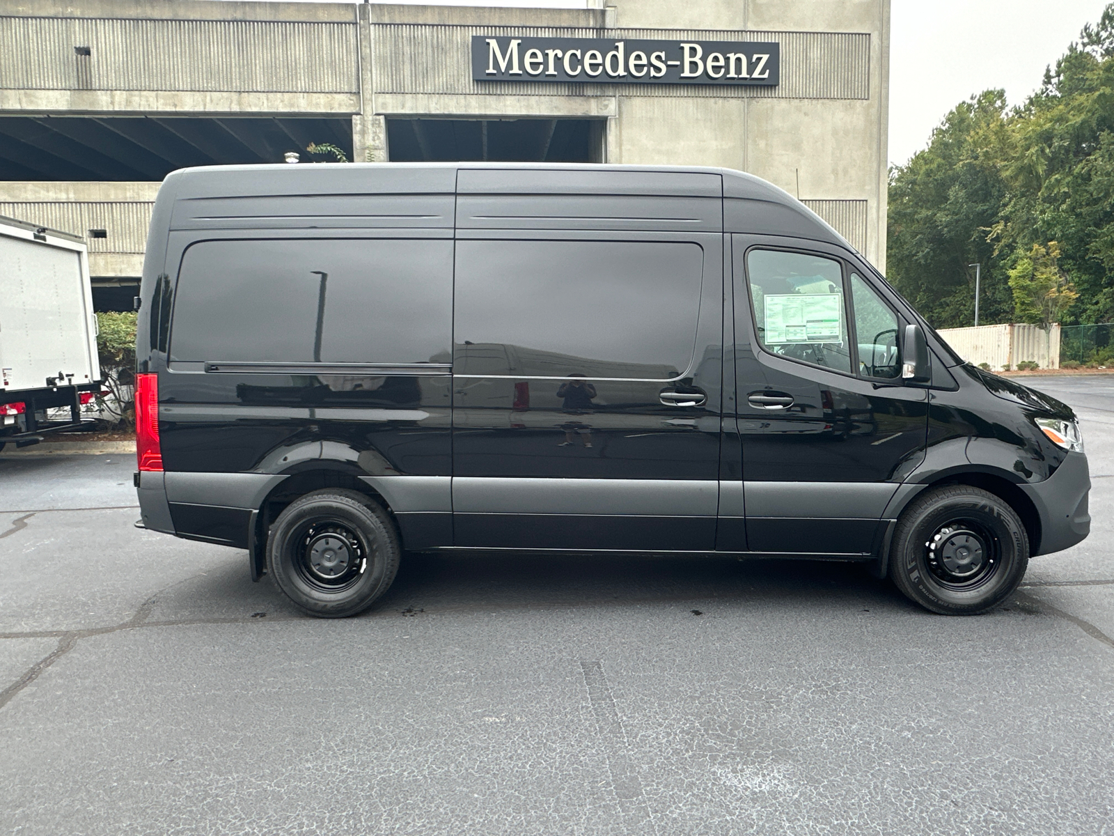 2025 Mercedes-Benz Sprinter 2500 Cargo 144 WB 8