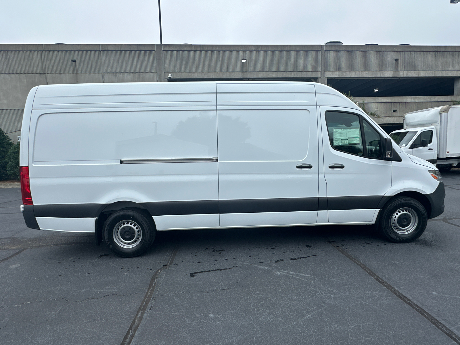 2025 Mercedes-Benz Sprinter 2500 Cargo 170 WB 8