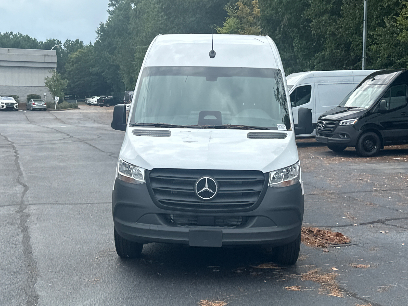 2025 Mercedes-Benz Sprinter 2500 Cargo 170 WB 2