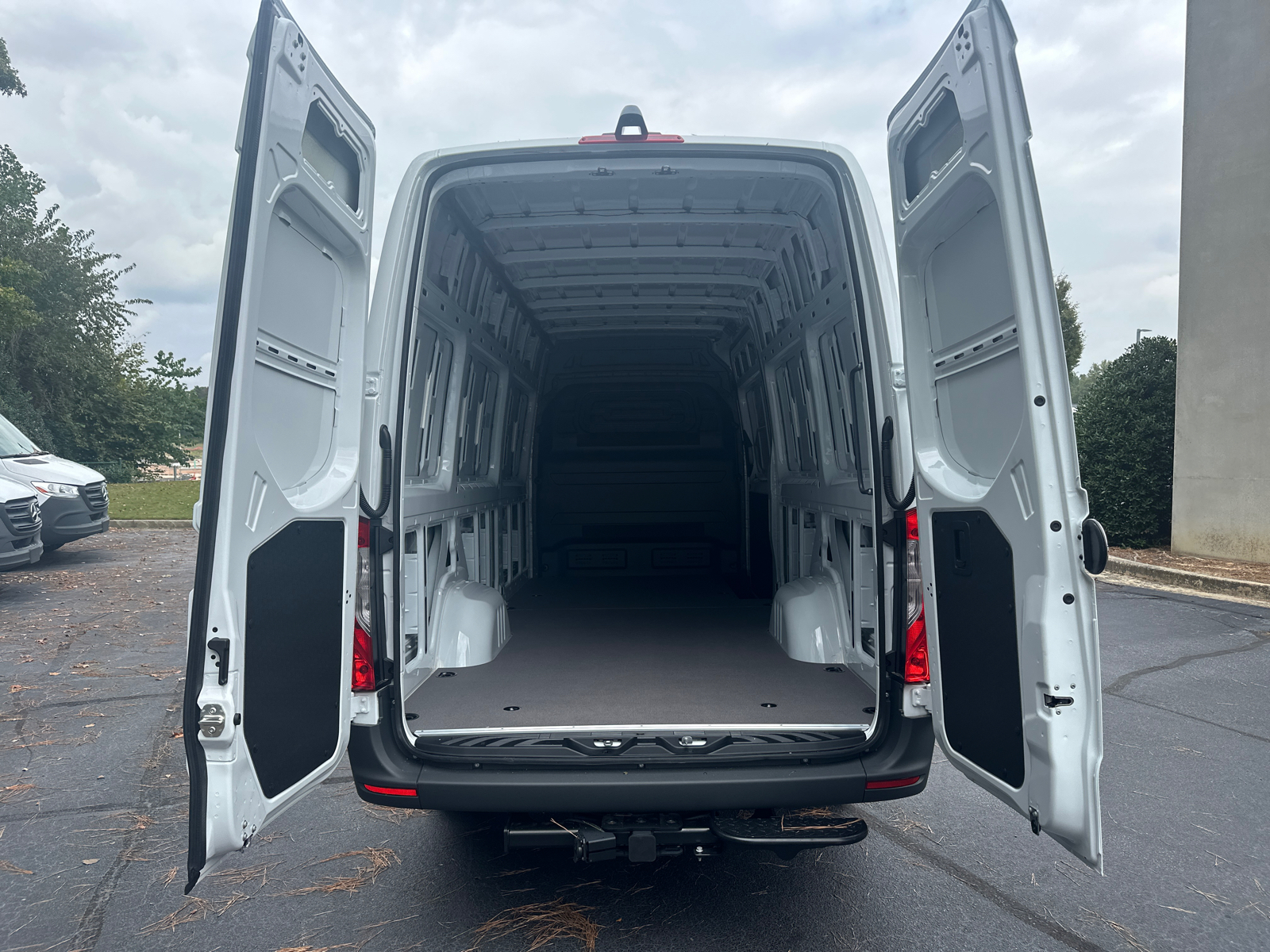 2025 Mercedes-Benz Sprinter 2500 Cargo 170 WB 17