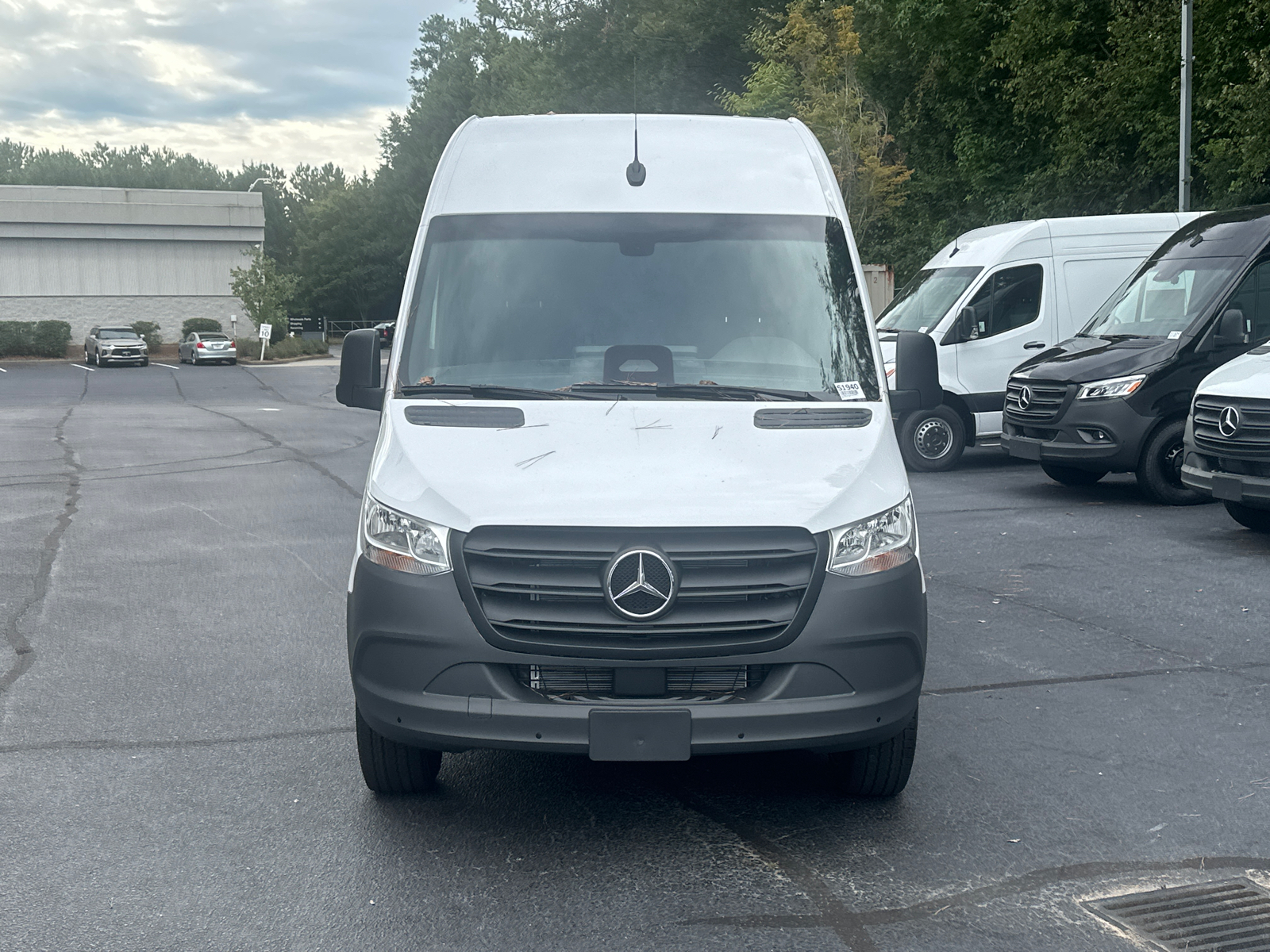 2025 Mercedes-Benz Sprinter 2500 Cargo 170 WB 2