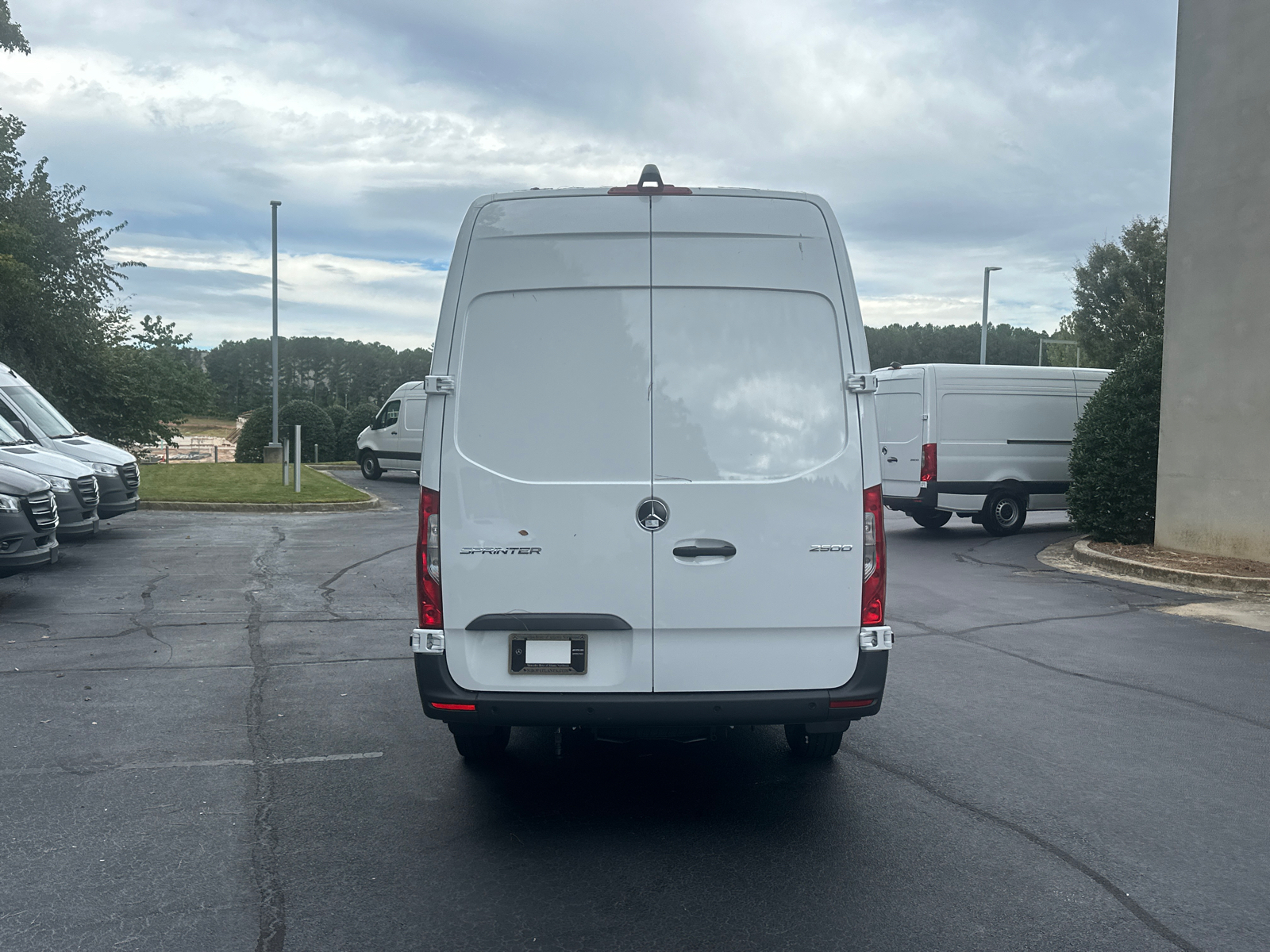 2025 Mercedes-Benz Sprinter 2500 Cargo 170 WB 6