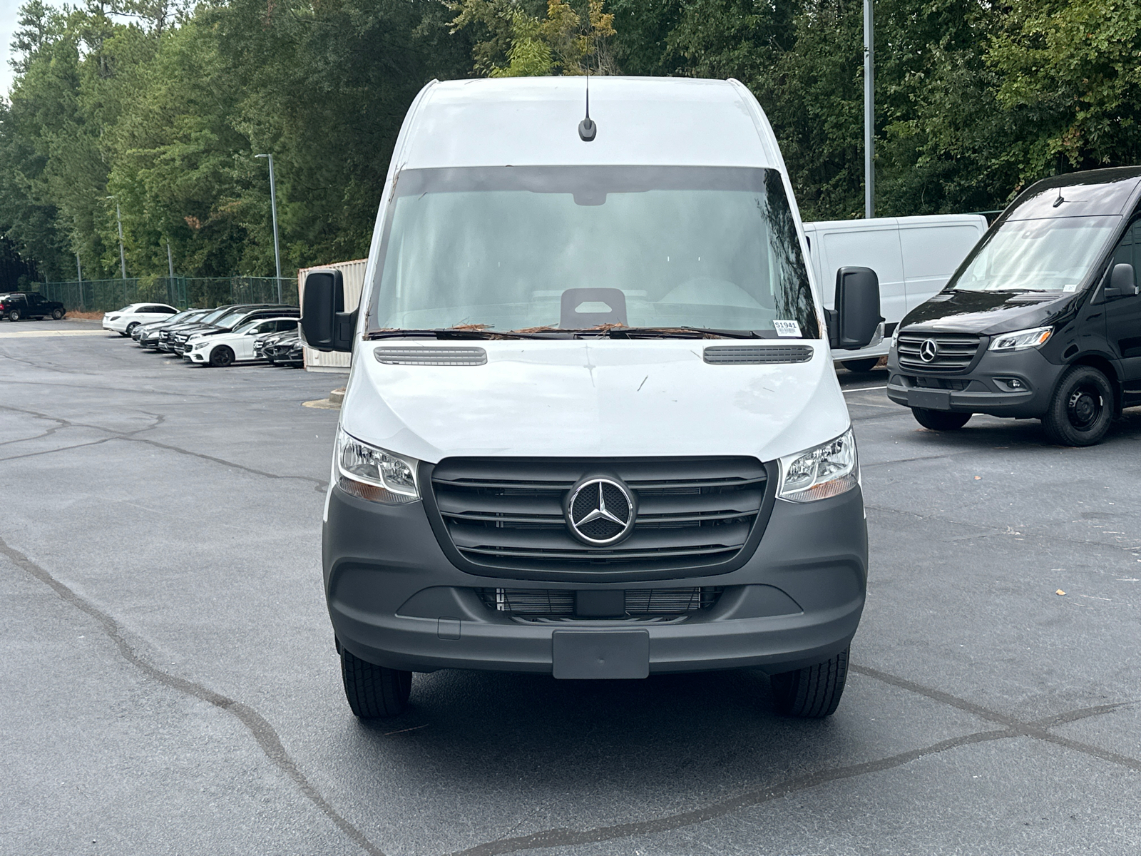 2025 Mercedes-Benz Sprinter 3500 Cargo 170 WB 2