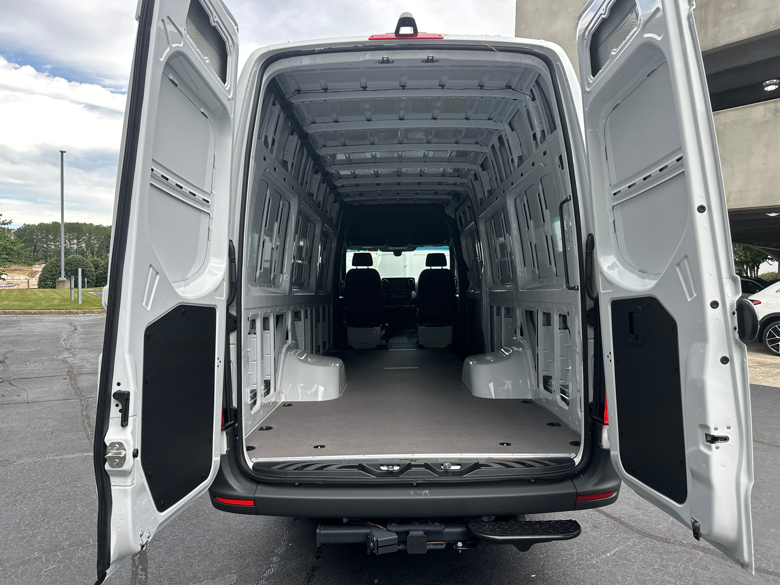 2025 Mercedes-Benz Sprinter 3500 Cargo 170 WB 17