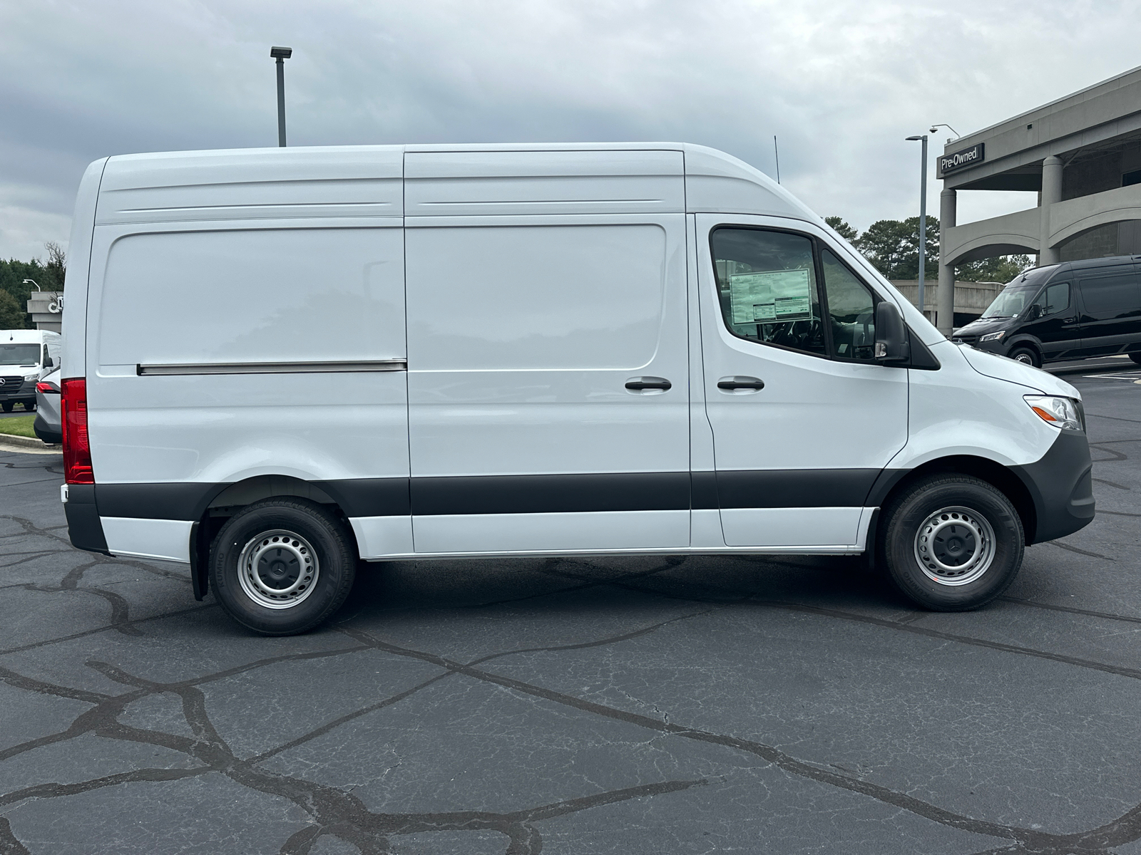 2025 Mercedes-Benz Sprinter 2500 Cargo 144 WB 8