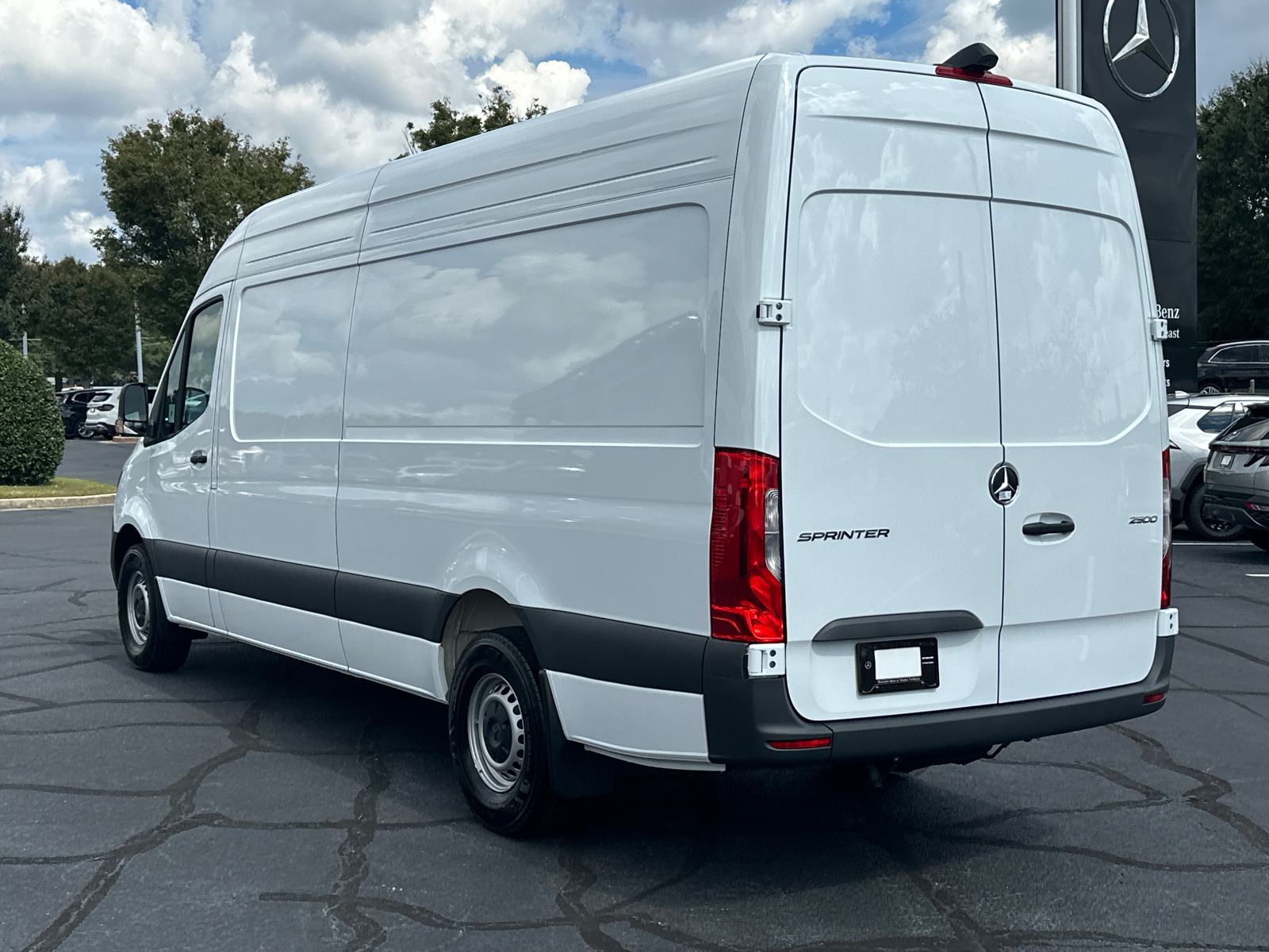 2025 Mercedes-Benz Sprinter 2500 Cargo 170 WB 5