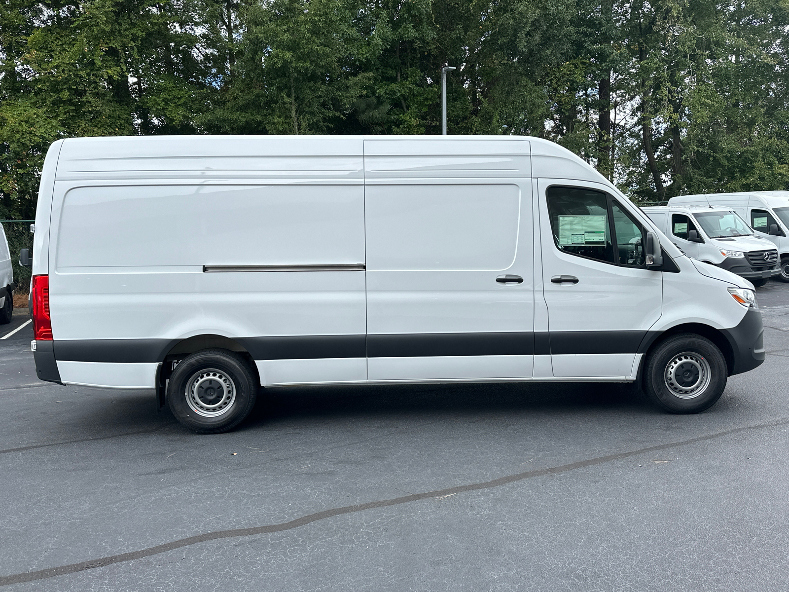 2025 Mercedes-Benz Sprinter 2500 Cargo 170 WB 8