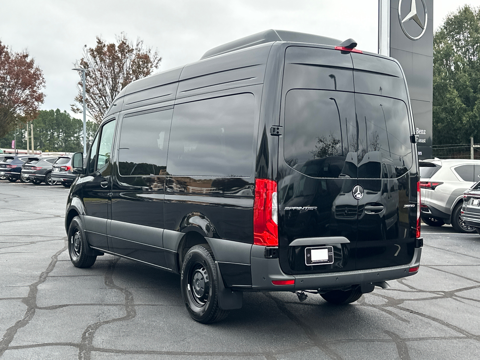 2024 Mercedes-Benz Sprinter 2500 Passenger 144 WB 5