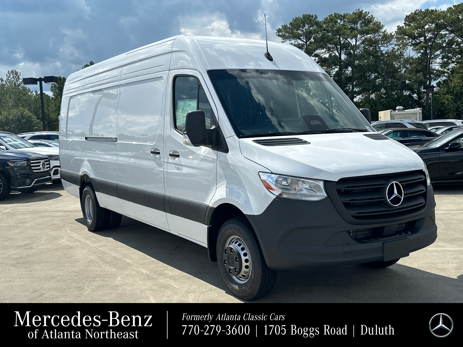 2025 Mercedes-Benz Sprinter 3500 Cargo 170 WB 1