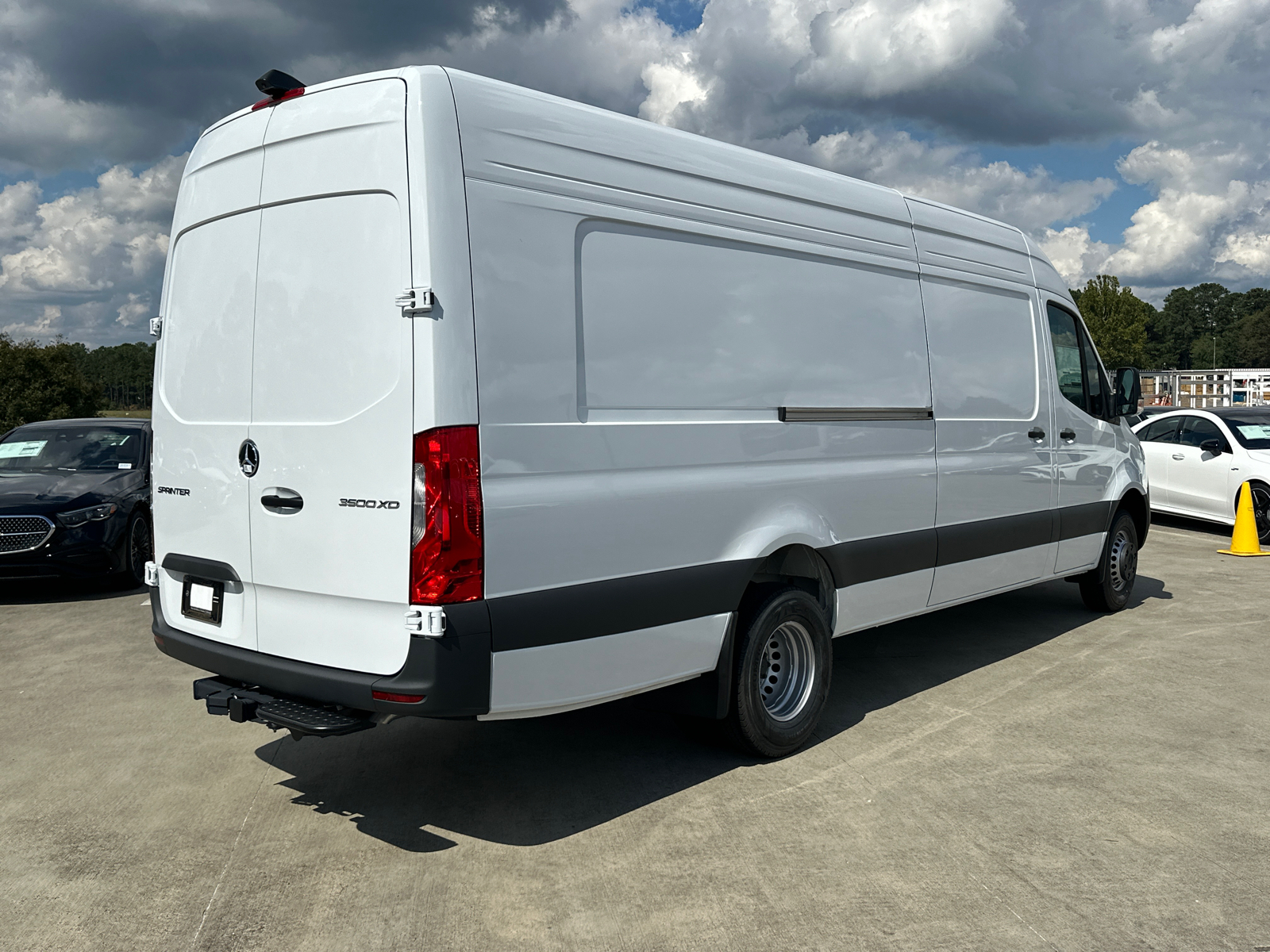 2025 Mercedes-Benz Sprinter 3500 Cargo 170 WB 7