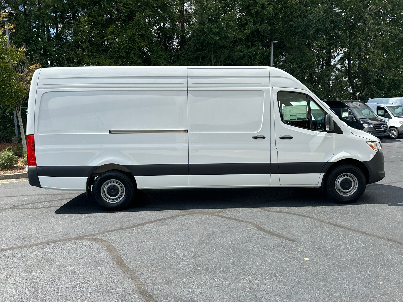 2025 Mercedes-Benz Sprinter 2500 Cargo 170 WB 8