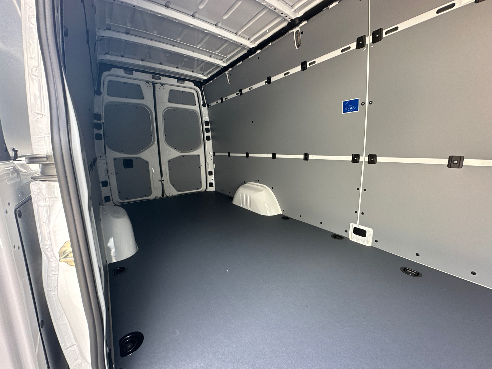 2025 Mercedes-Benz Sprinter 2500 Cargo 170 WB 16