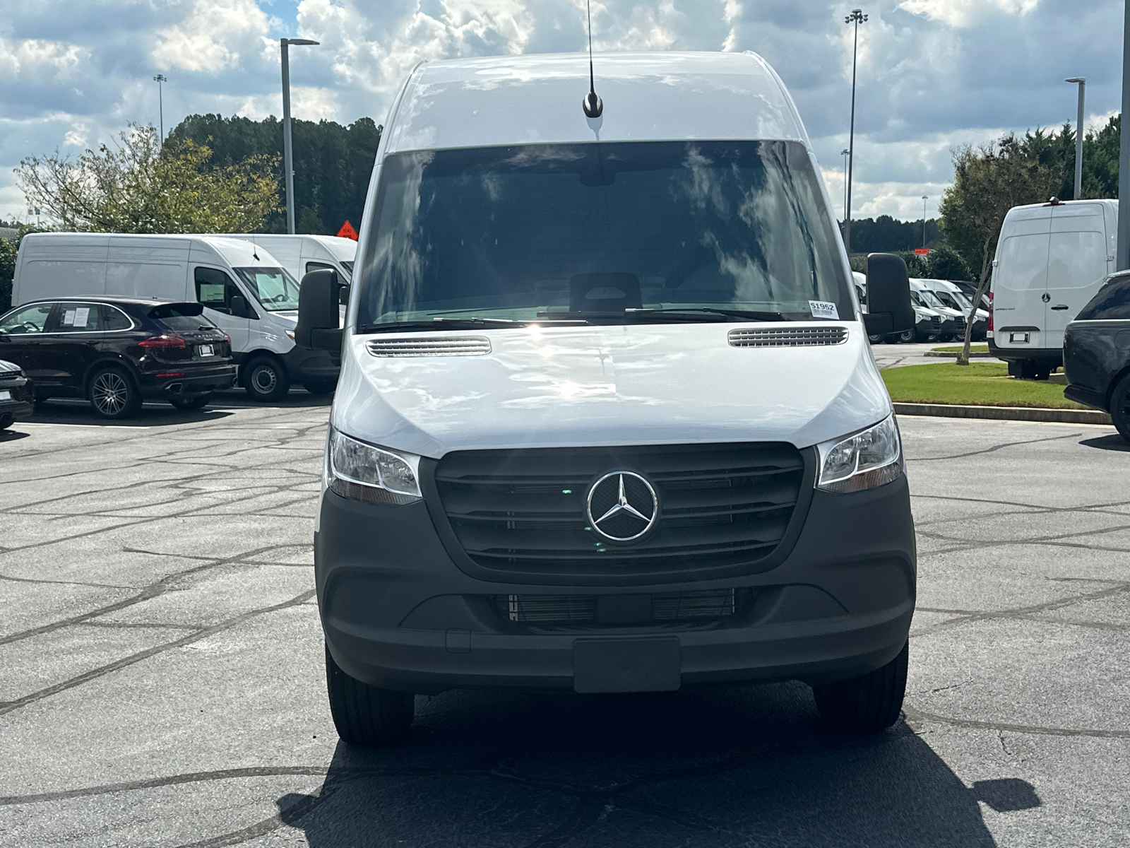 2025 Mercedes-Benz Sprinter 2500 Cargo 170 WB 2