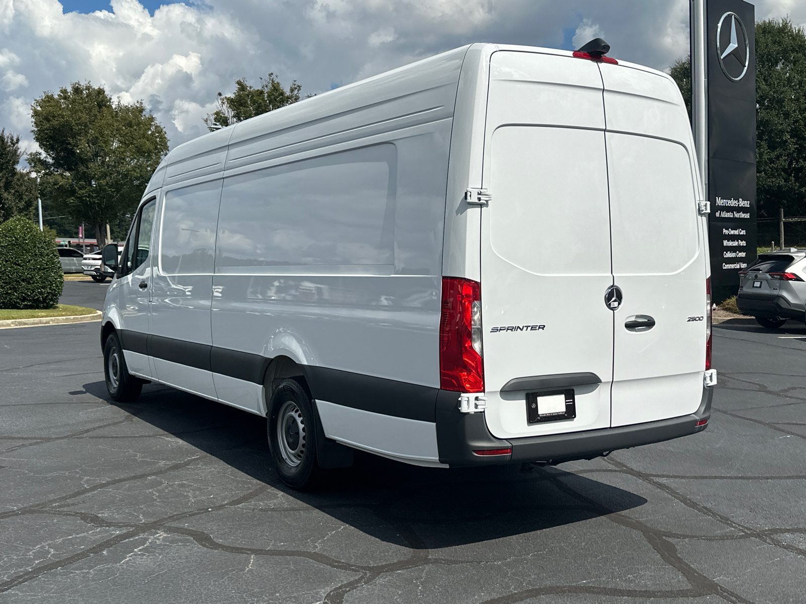 2025 Mercedes-Benz Sprinter 2500 Cargo 170 WB 5