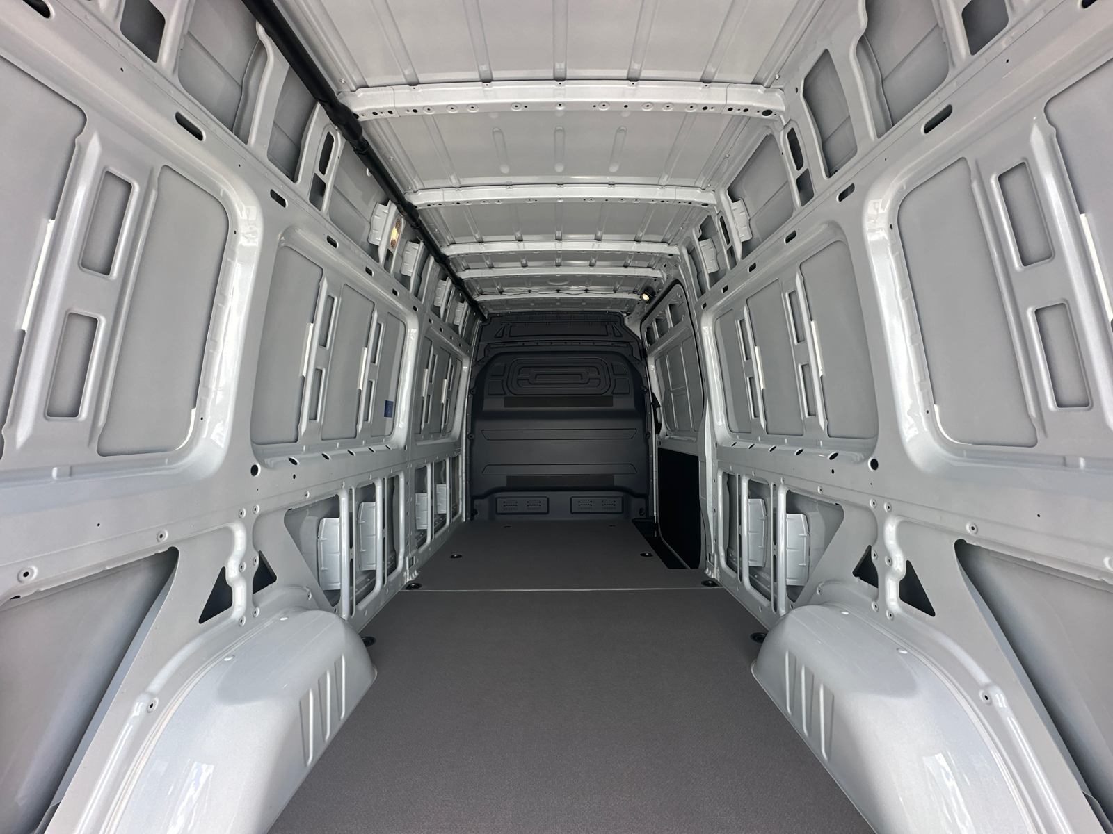 2025 Mercedes-Benz Sprinter 2500 Cargo 170 WB 18