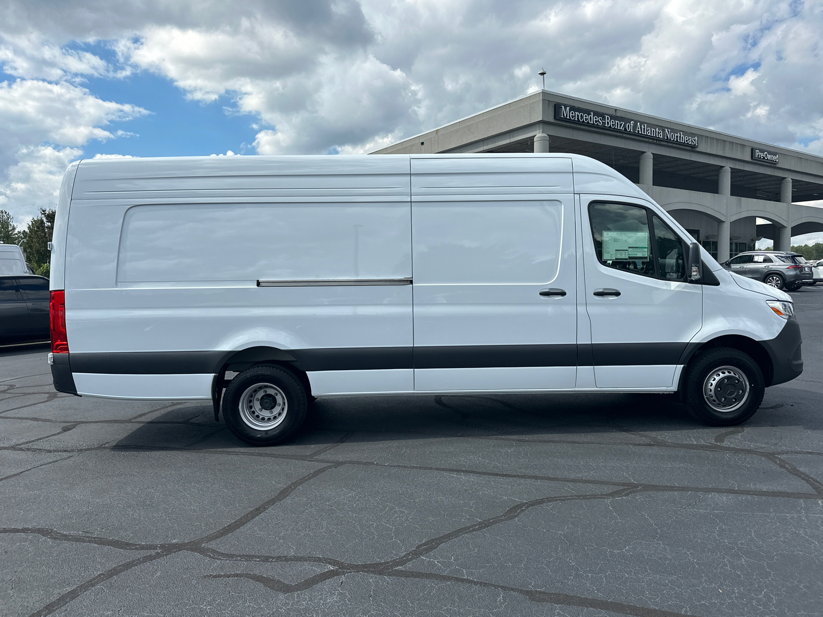 2025 Mercedes-Benz Sprinter 3500 Cargo 170 WB 8